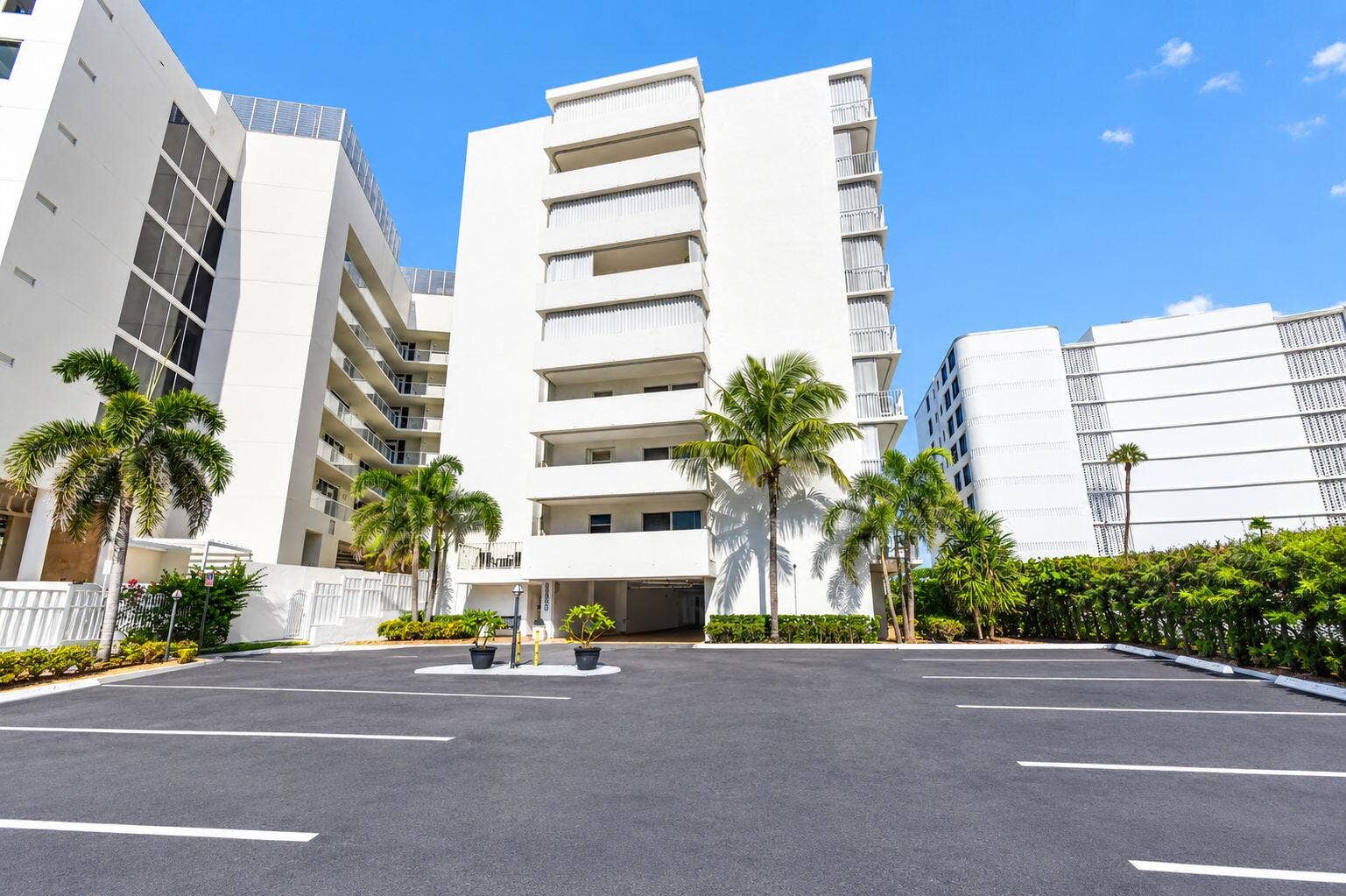 3580 S OCEAN Boulevard, #4F, South Palm Beach, South Palm Beach, FL 33480 Front of Building-Lots of Guest Parking
