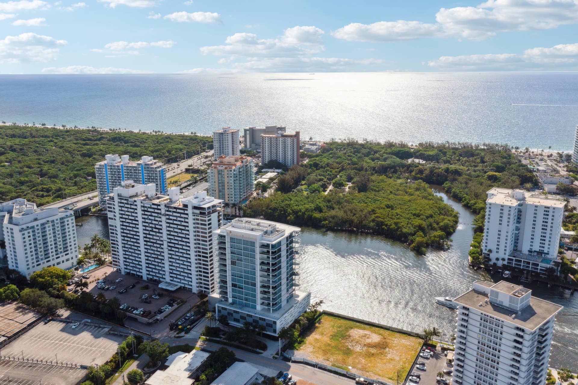 920 Intracoastal Drive, #801, Fort Lauderdale, FL 33304 Great location with amazing views
