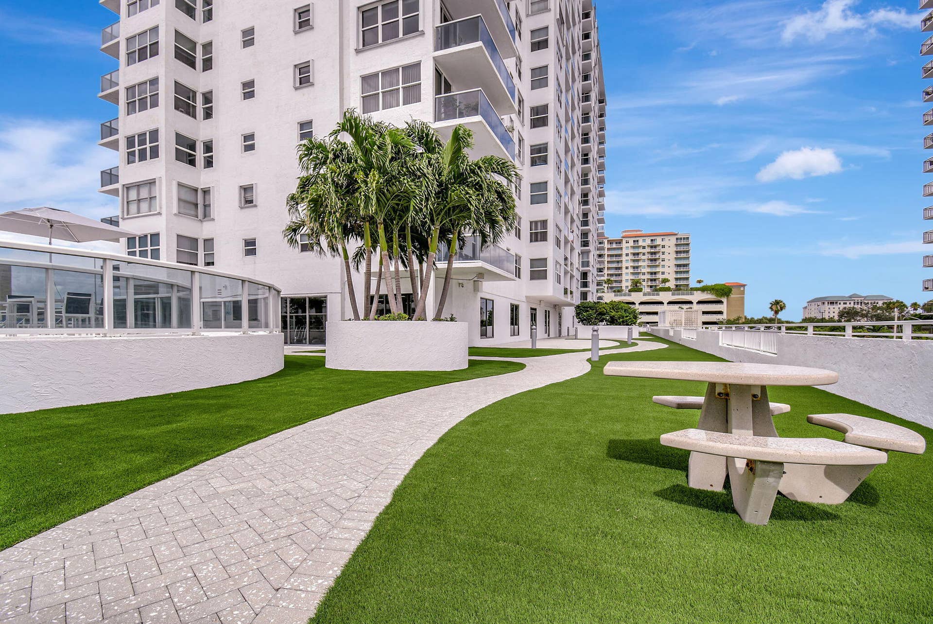 3015 N Ocean Boulevard, #17B, Fort Lauderdale, FL 33308 Walking path