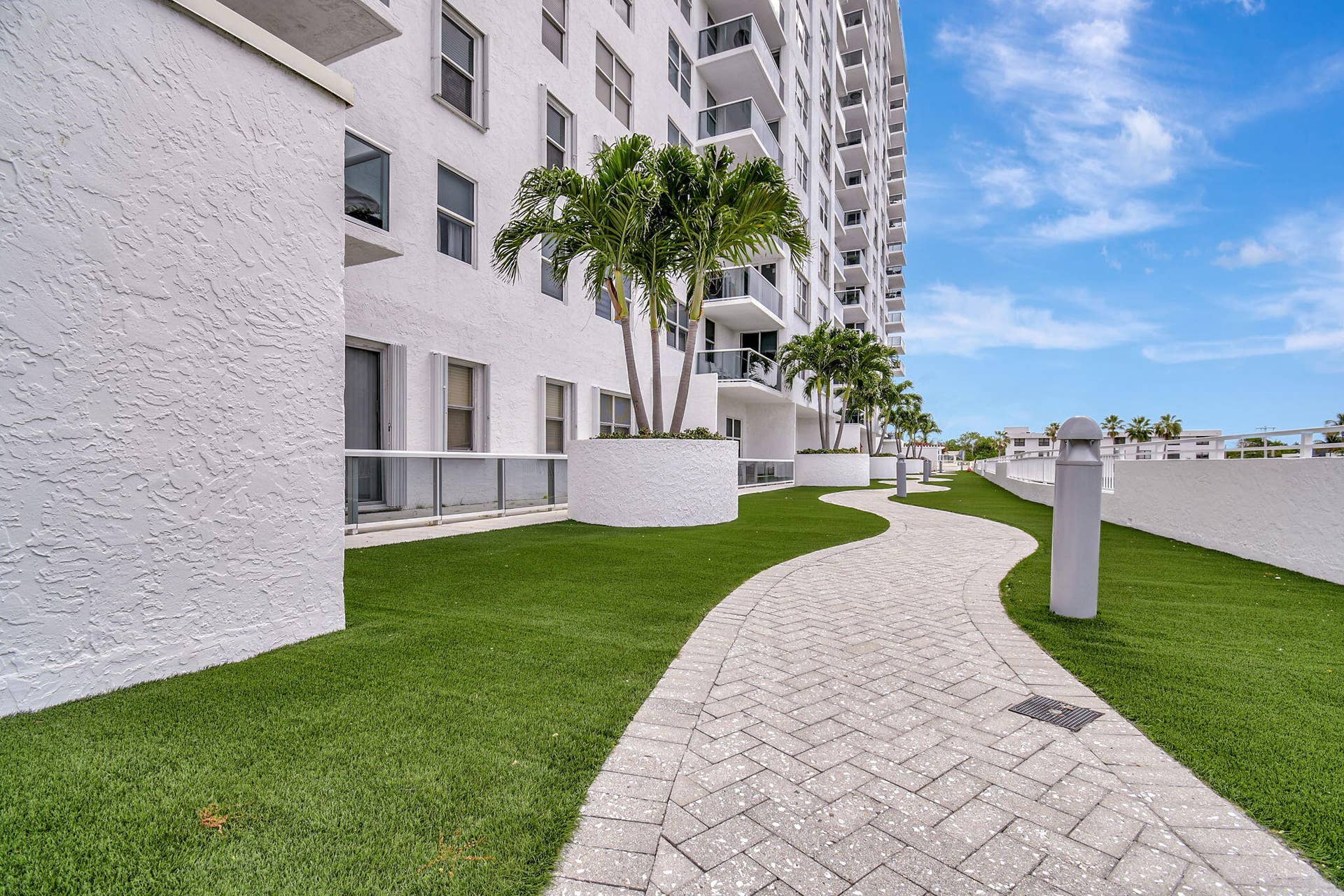 3015 N Ocean Boulevard, #17B, Fort Lauderdale, FL 33308 41-web-or-mls-DSC_5223