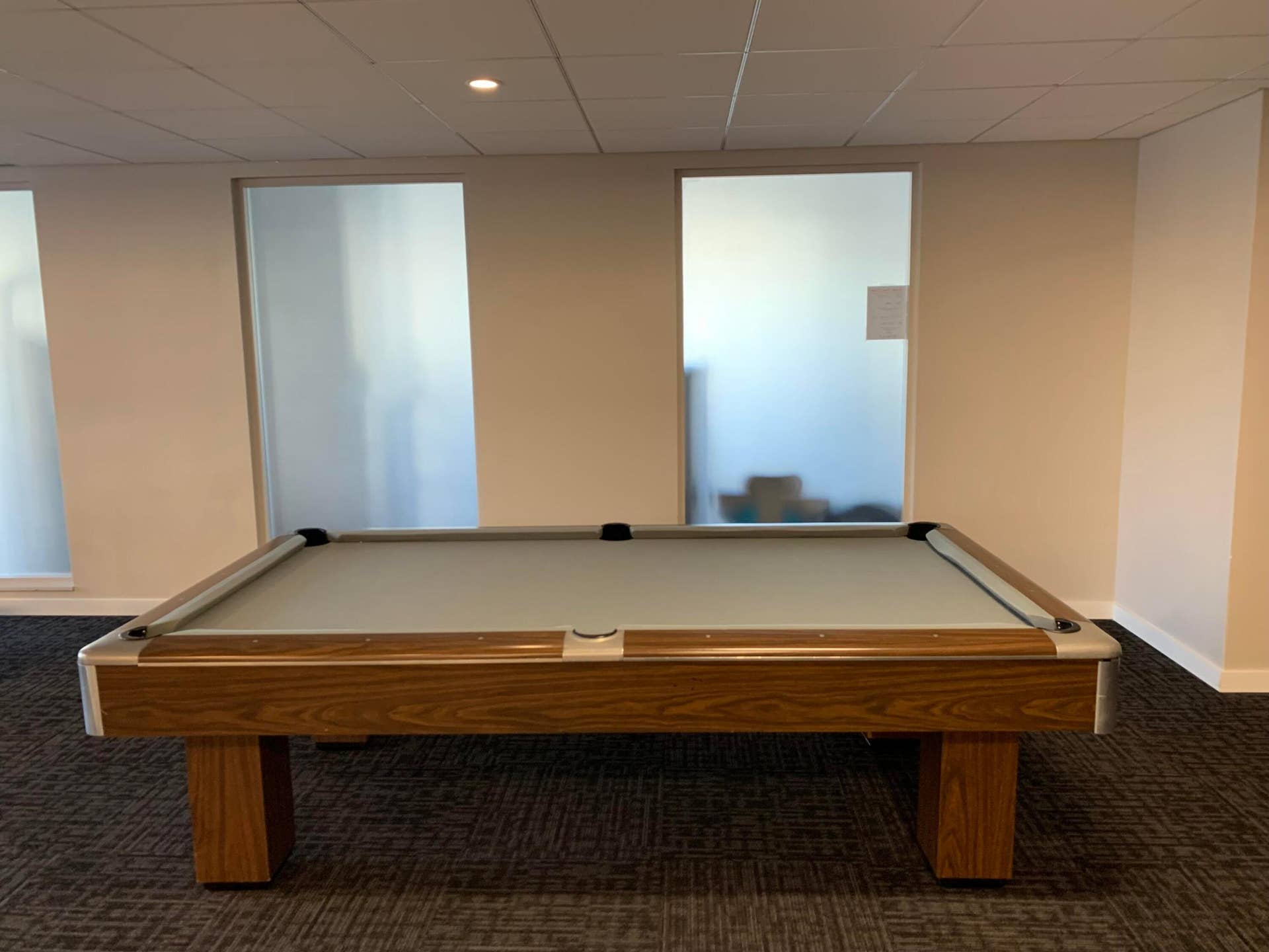 3015 N Ocean Boulevard, #17B, Fort Lauderdale, FL 33308 Pool table
