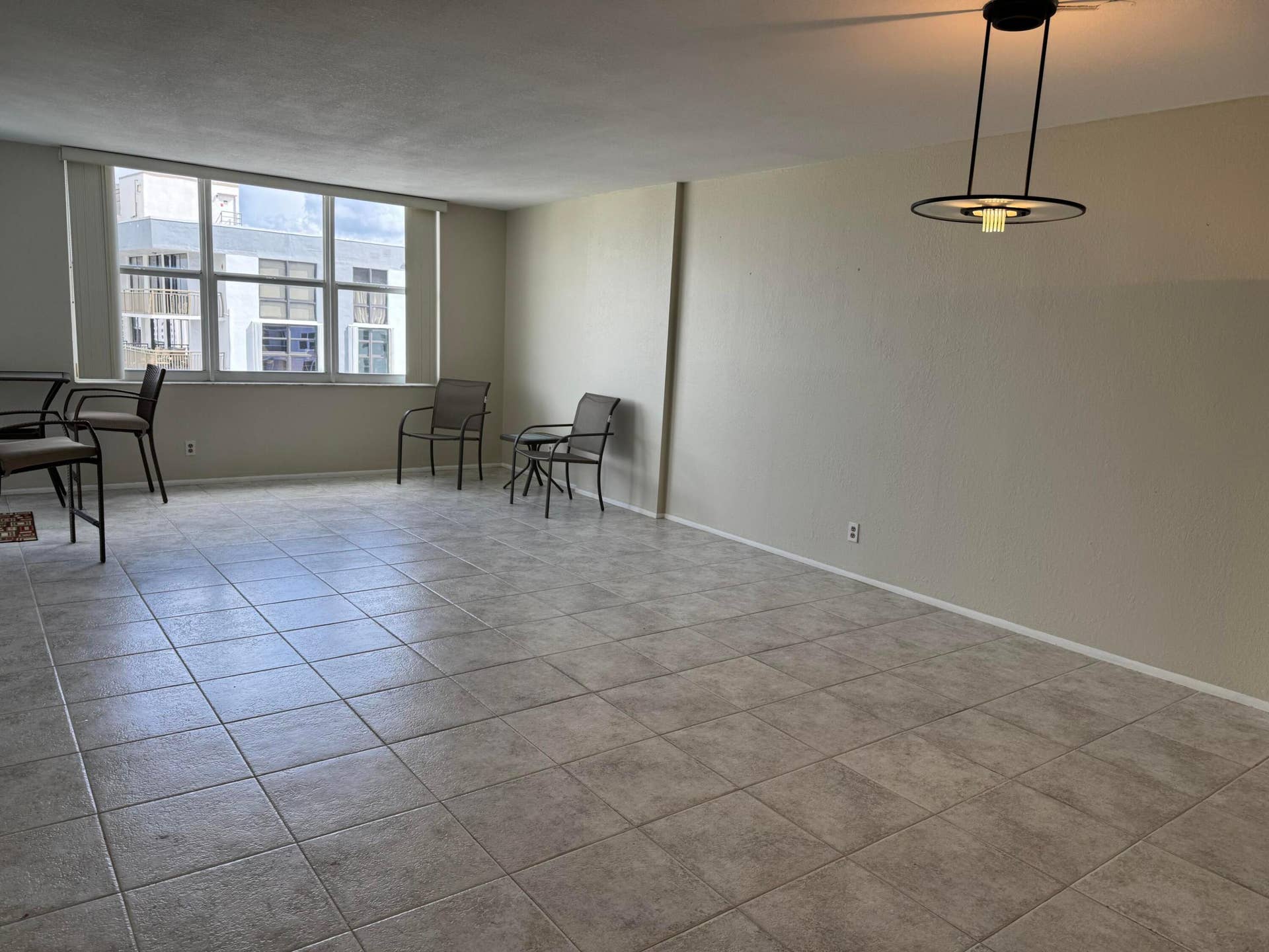 3015 N Ocean Boulevard, #17B, Fort Lauderdale, FL 33308 living room