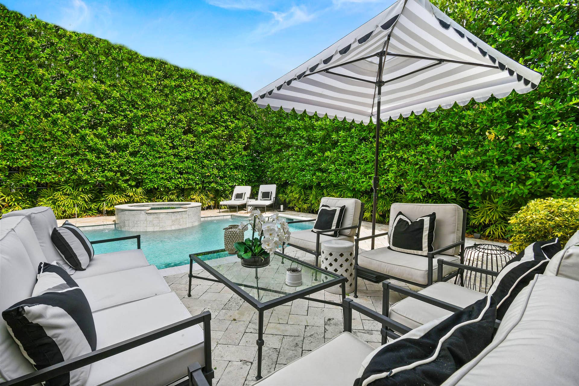 437 Chilean Avenue, Palm Beach, FL 33480 Spacious Patio