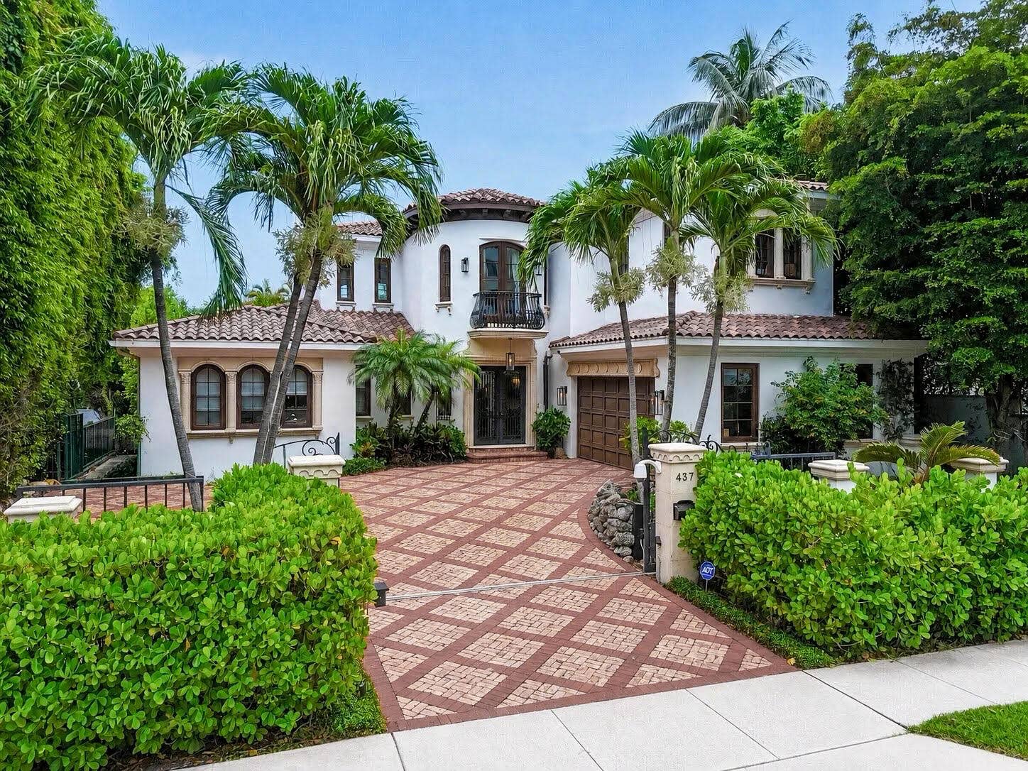 437 Chilean Avenue, Palm Beach, FL 33480 Exterior