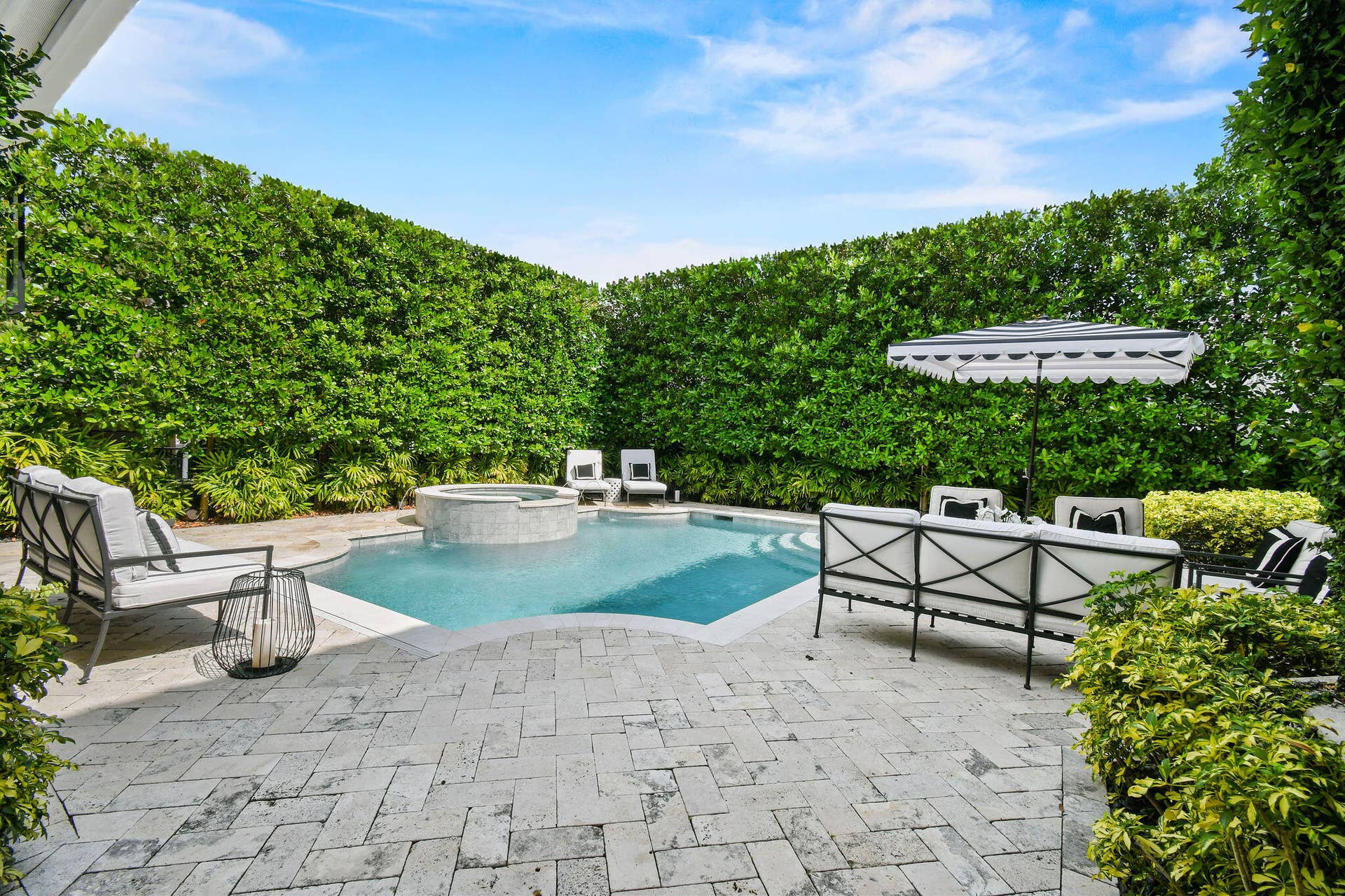 437 Chilean Avenue, Palm Beach, FL 33480 Spacious Patio