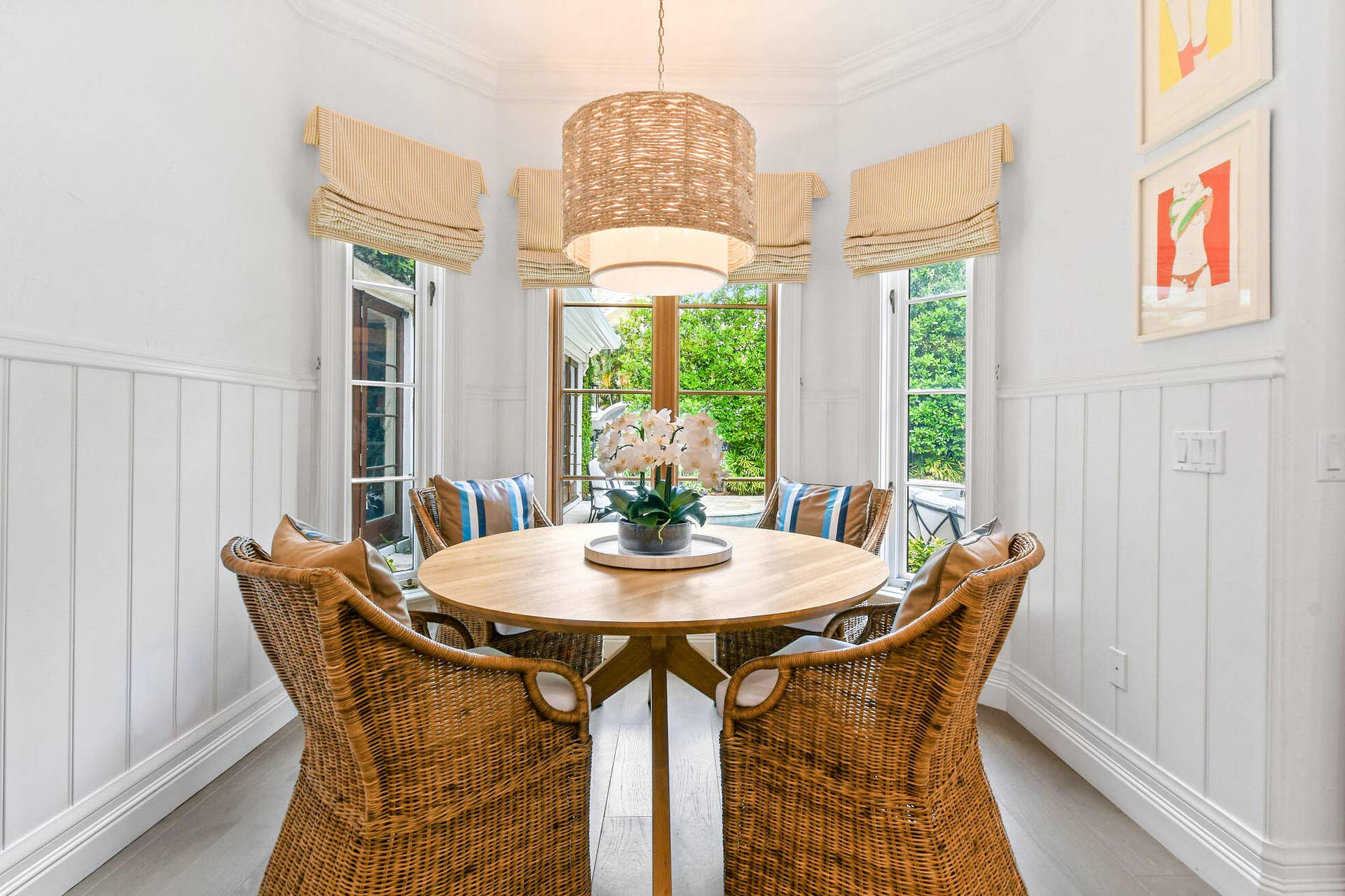 437 Chilean Avenue, Palm Beach, FL 33480 Breakfast Area