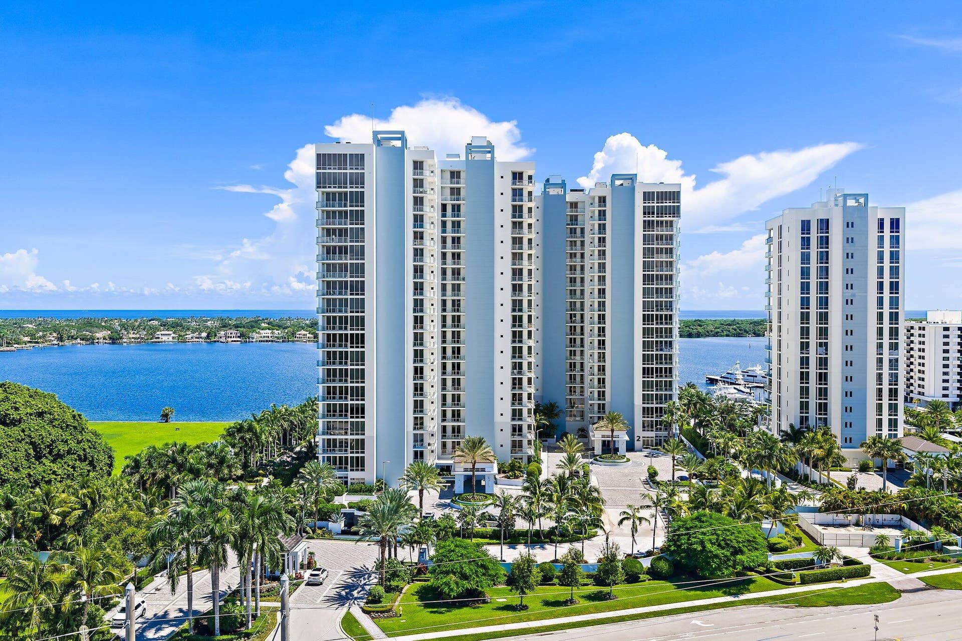 1 Water Club Way, #301, North Palm Beach, FL 33408 014-1WaterClubWay-301-NorthPalmBeach-SMA