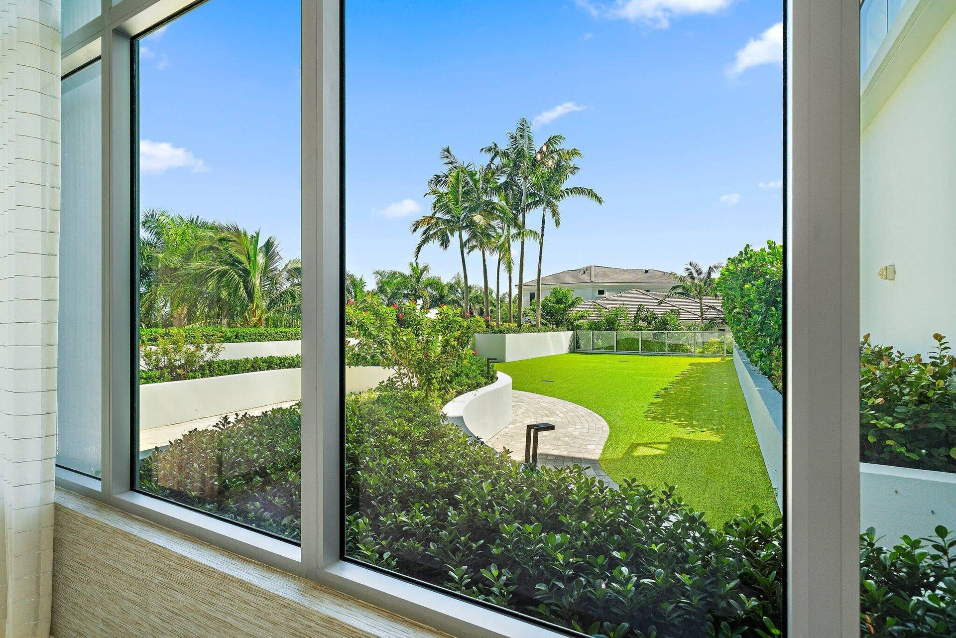 1 Water Club Way, #301, North Palm Beach, FL 33408 056-1WaterClubWay-301-NorthPalmBeach-SMA