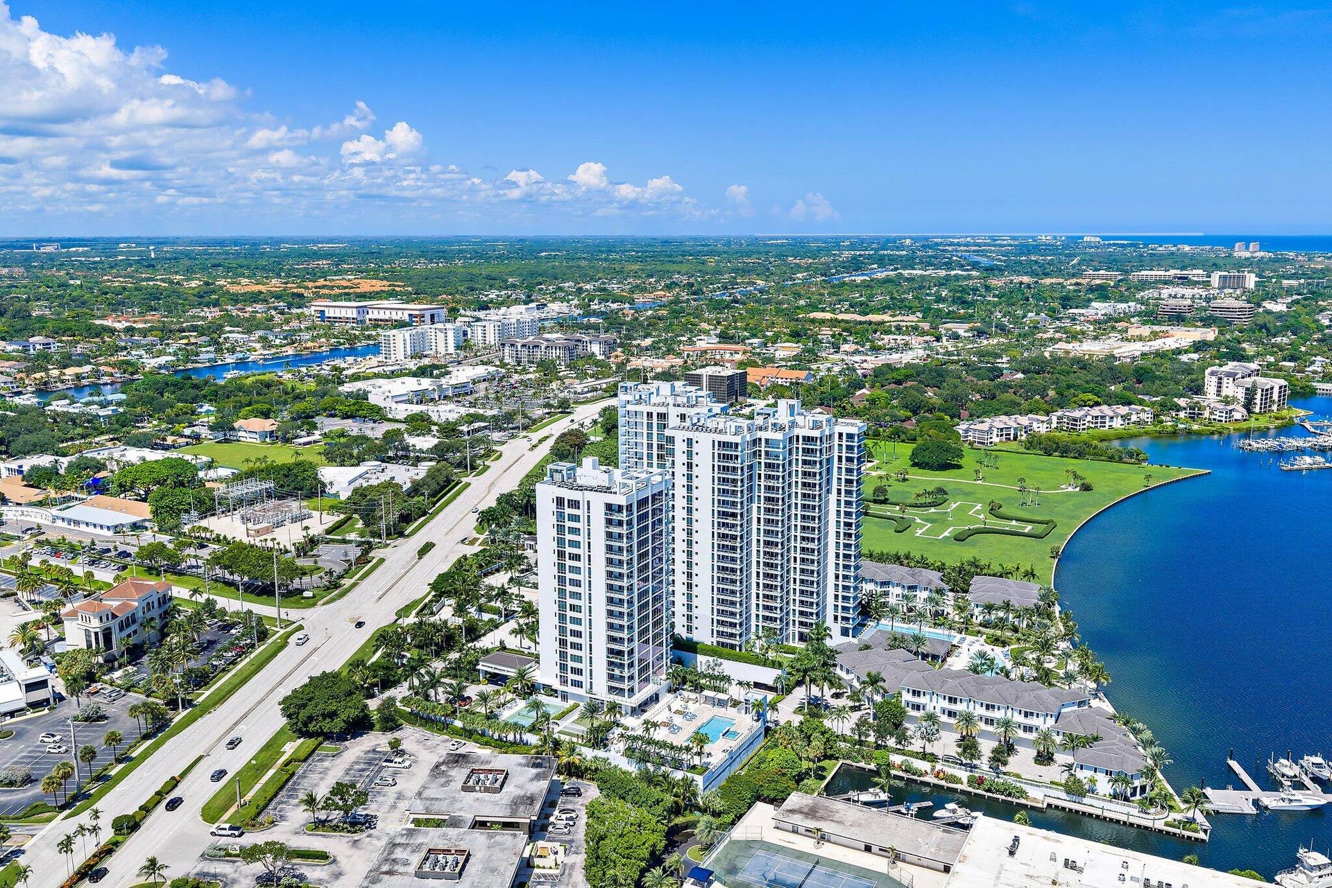 1 Water Club Way, #301, North Palm Beach, FL 33408 011-1WaterClubWay-301-NorthPalmBeach-SMA