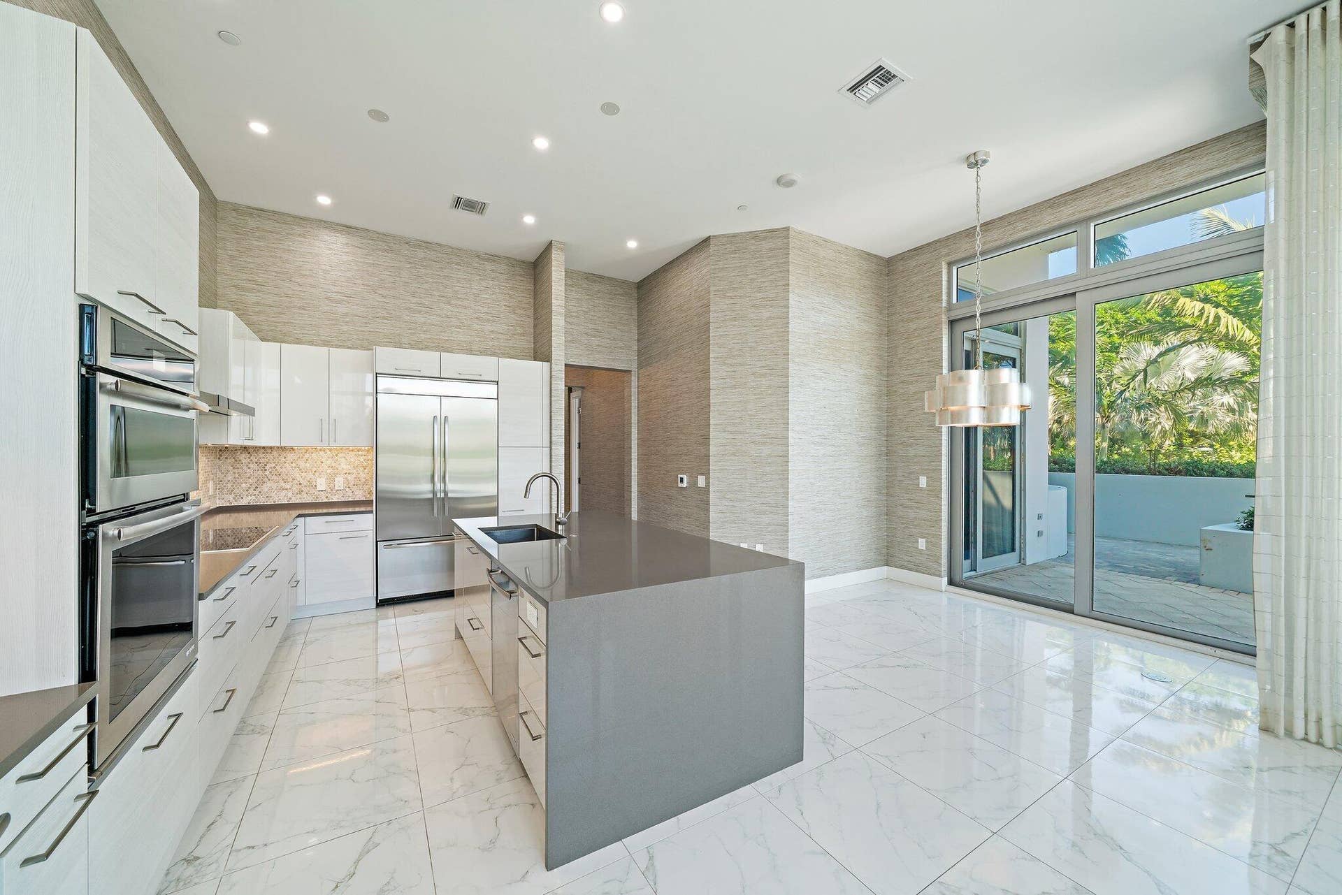 1 Water Club Way, #301, North Palm Beach, FL 33408 053-1WaterClubWay-301-NorthPalmBeach-SMA