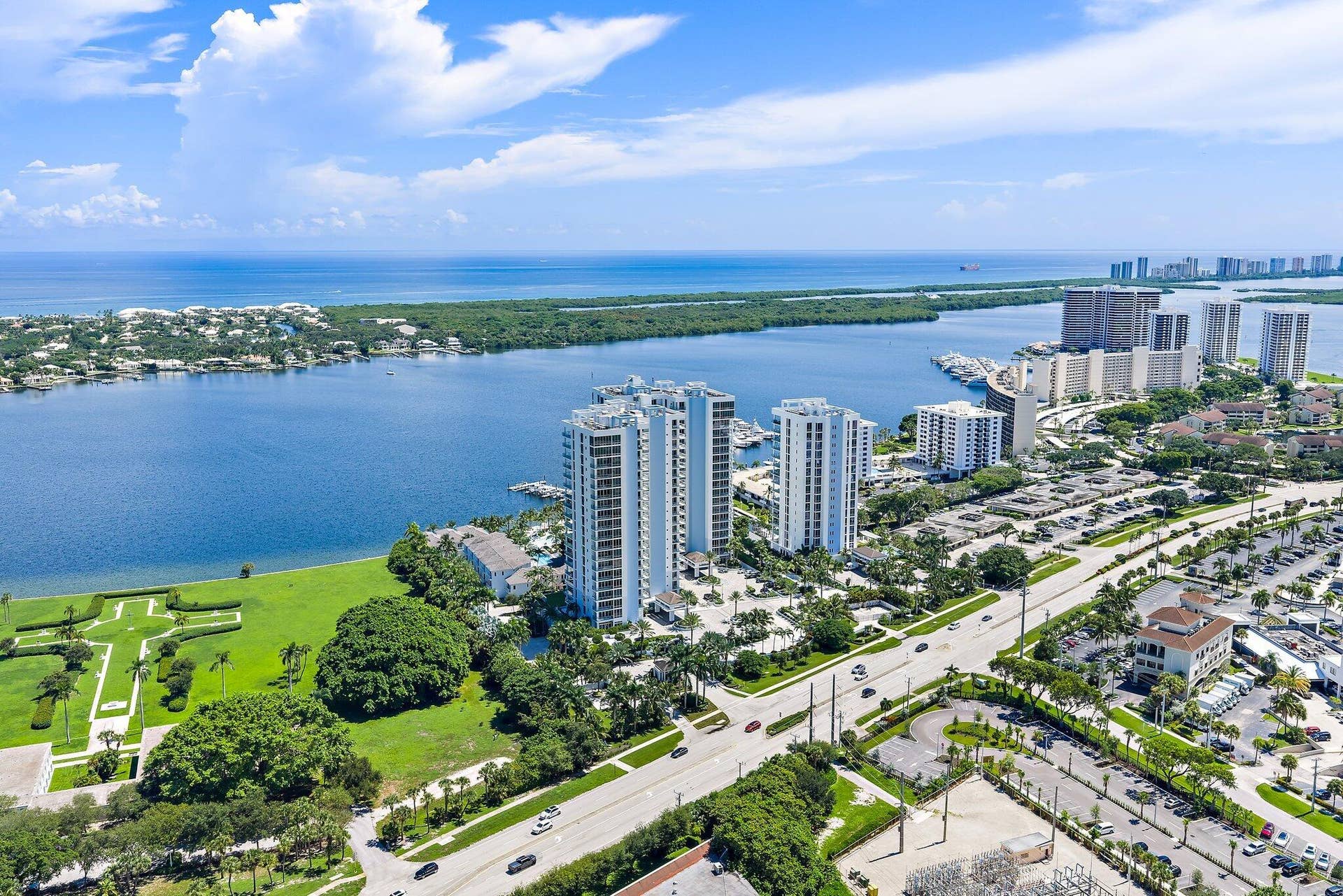 1 Water Club Way, #301, North Palm Beach, FL 33408 006-1WaterClubWay-301-NorthPalmBeach-SMA