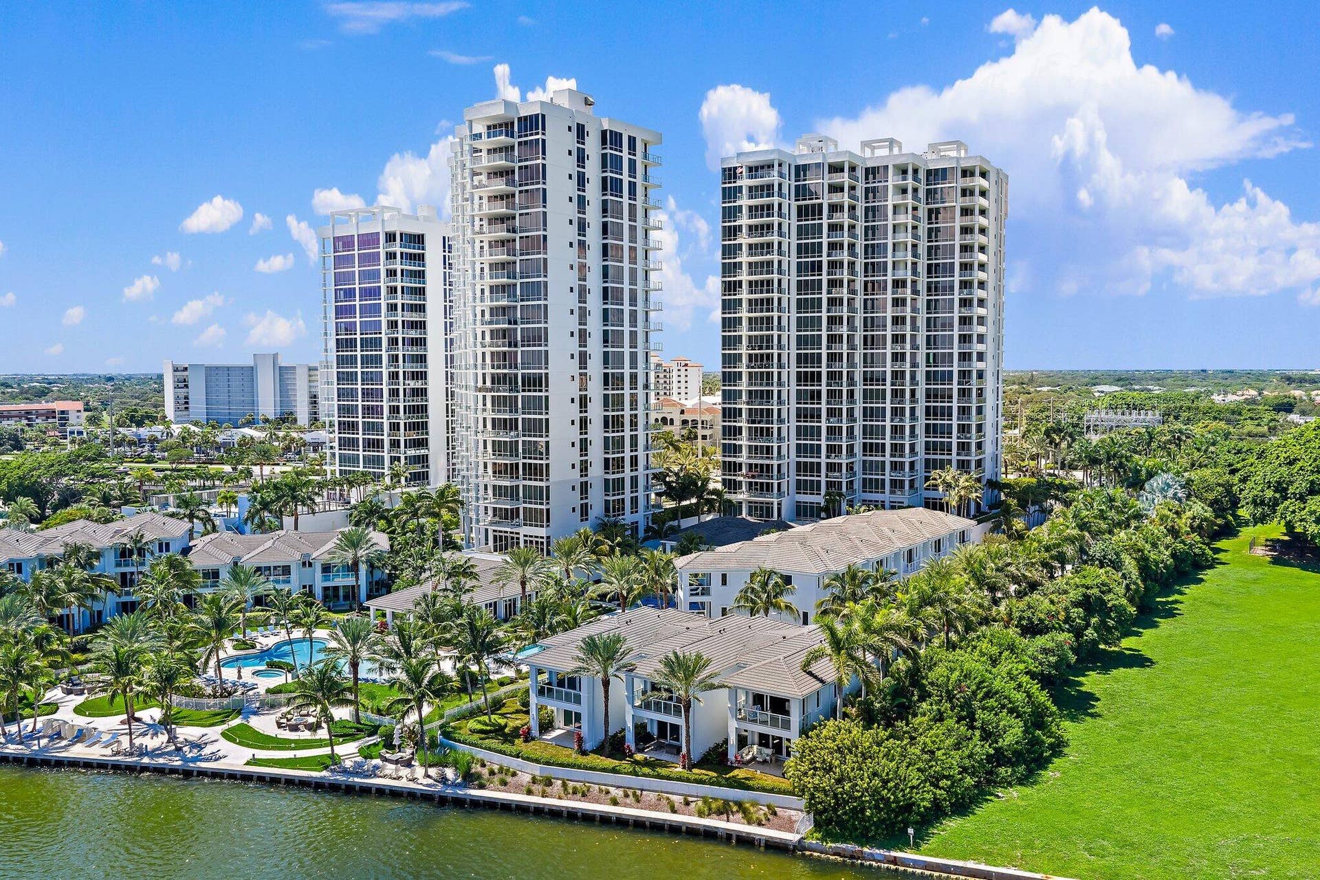 1 Water Club Way, #301, North Palm Beach, FL 33408 024-1WaterClubWay-301-NorthPalmBeach-SMA