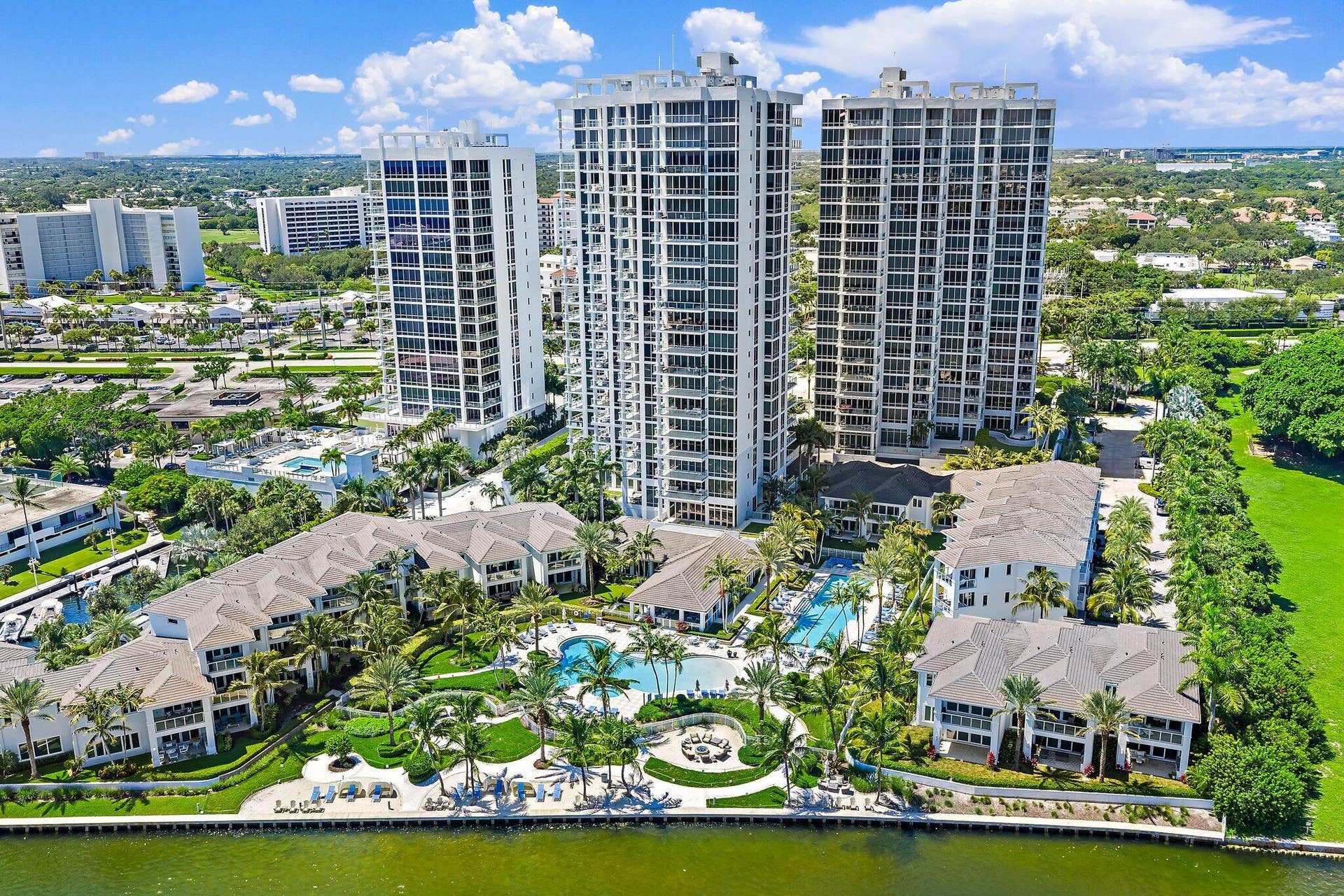 1 Water Club Way, #301, North Palm Beach, FL 33408 026-1WaterClubWay-301-NorthPalmBeach-SMA