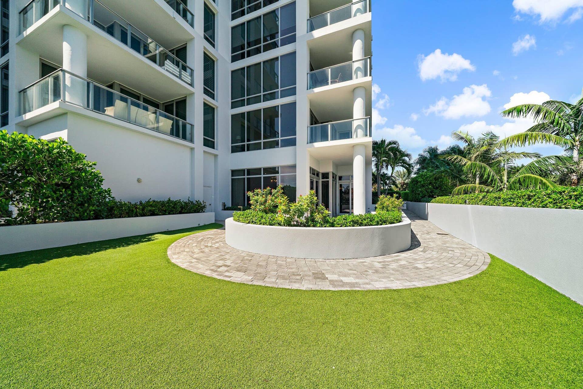 1 Water Club Way, #301, North Palm Beach, FL 33408 106-1WaterClubWay-301-NorthPalmBeach-SMA
