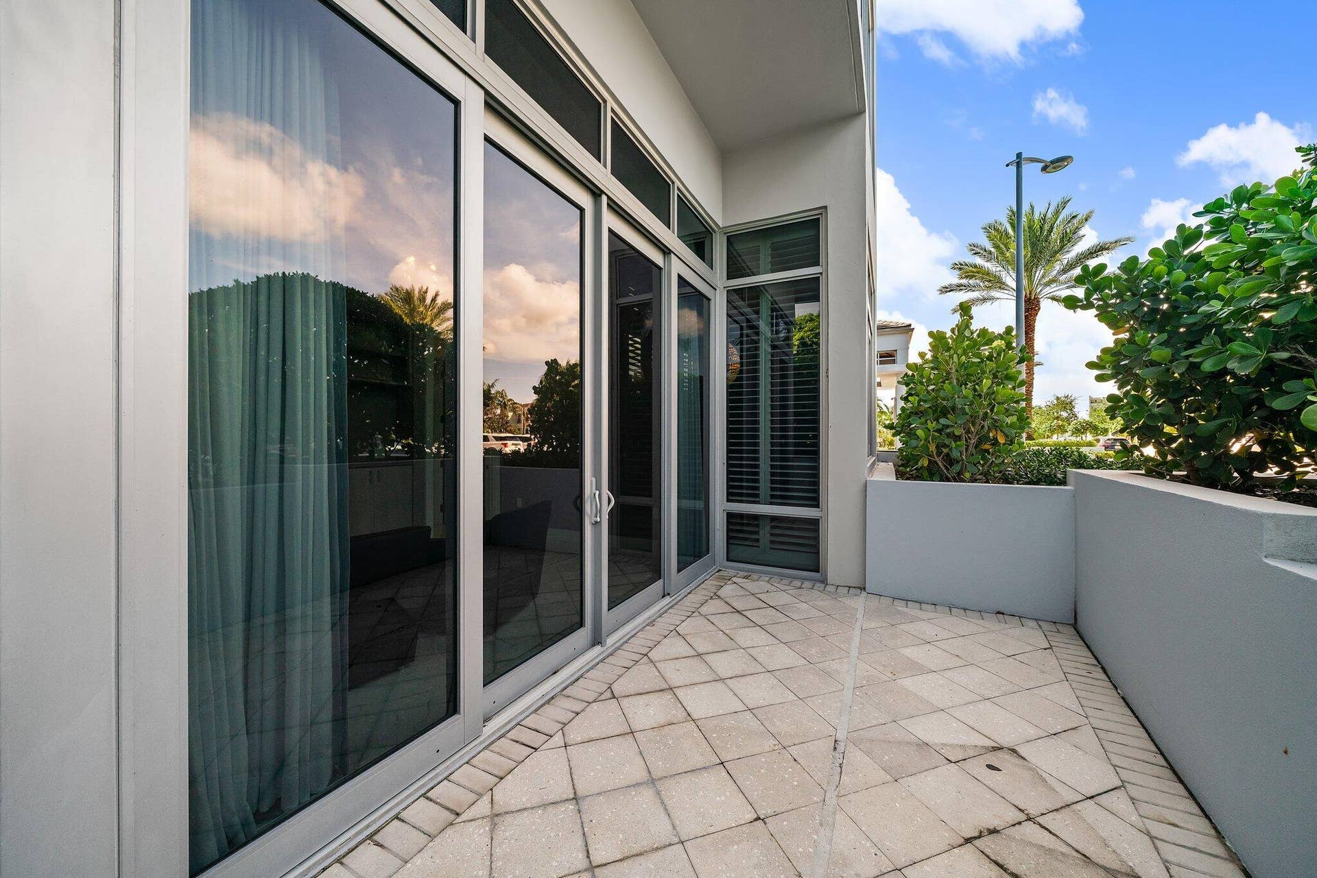 1 Water Club Way, #301, North Palm Beach, FL 33408 088-1WaterClubWay-301-NorthPalmBeach-SMA