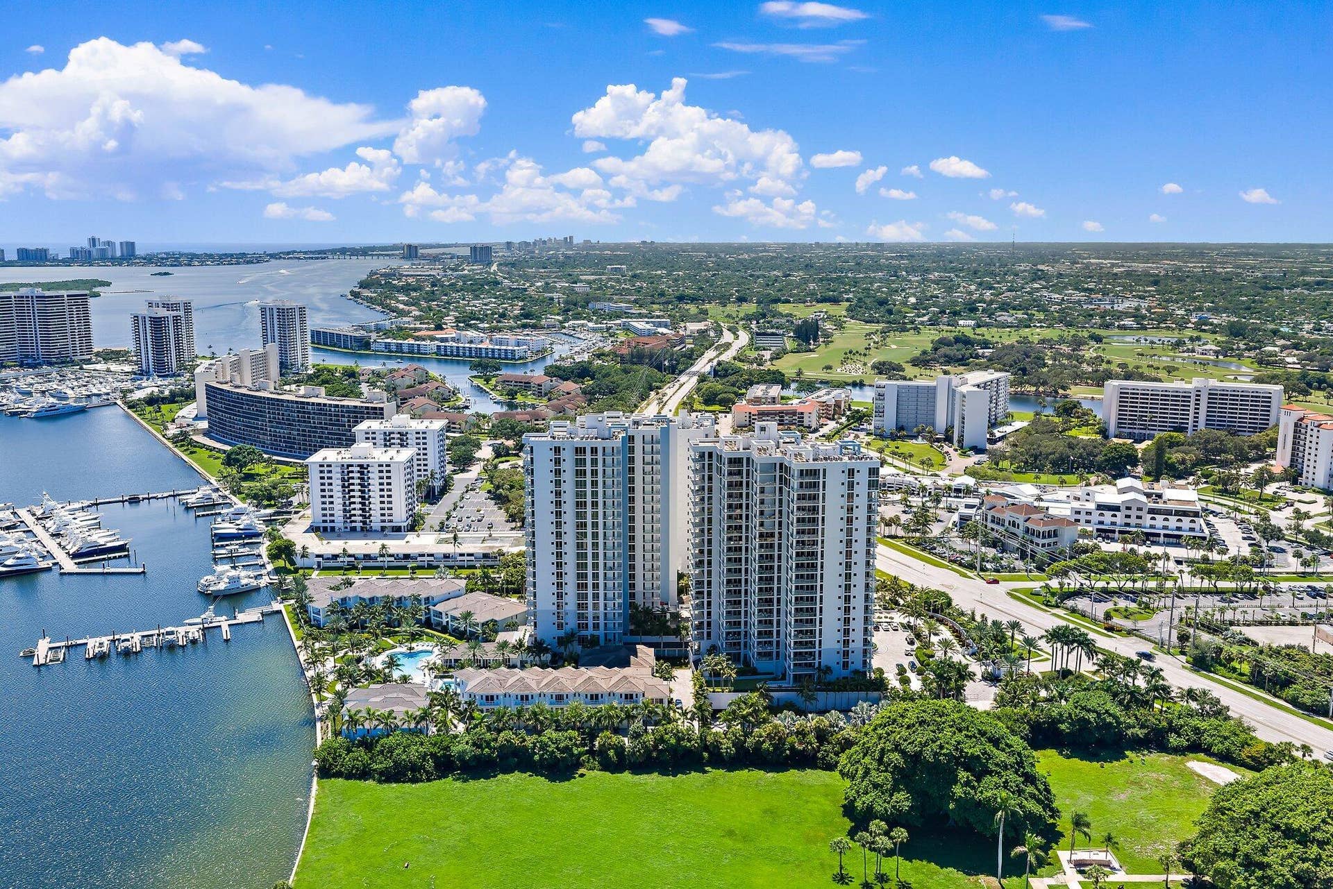 1 Water Club Way, #301, North Palm Beach, FL 33408 004-1WaterClubWay-301-NorthPalmBeach-SMA