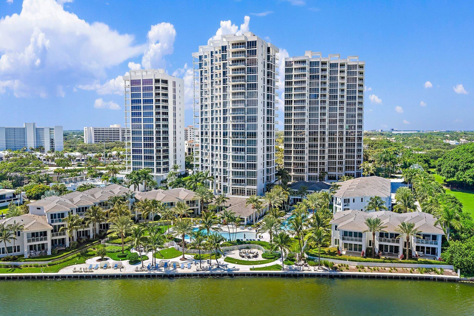 1 Water Club Way, #301, North Palm Beach, FL 33408 025-1WaterClubWay-301-NorthPalmBeach-SMA
