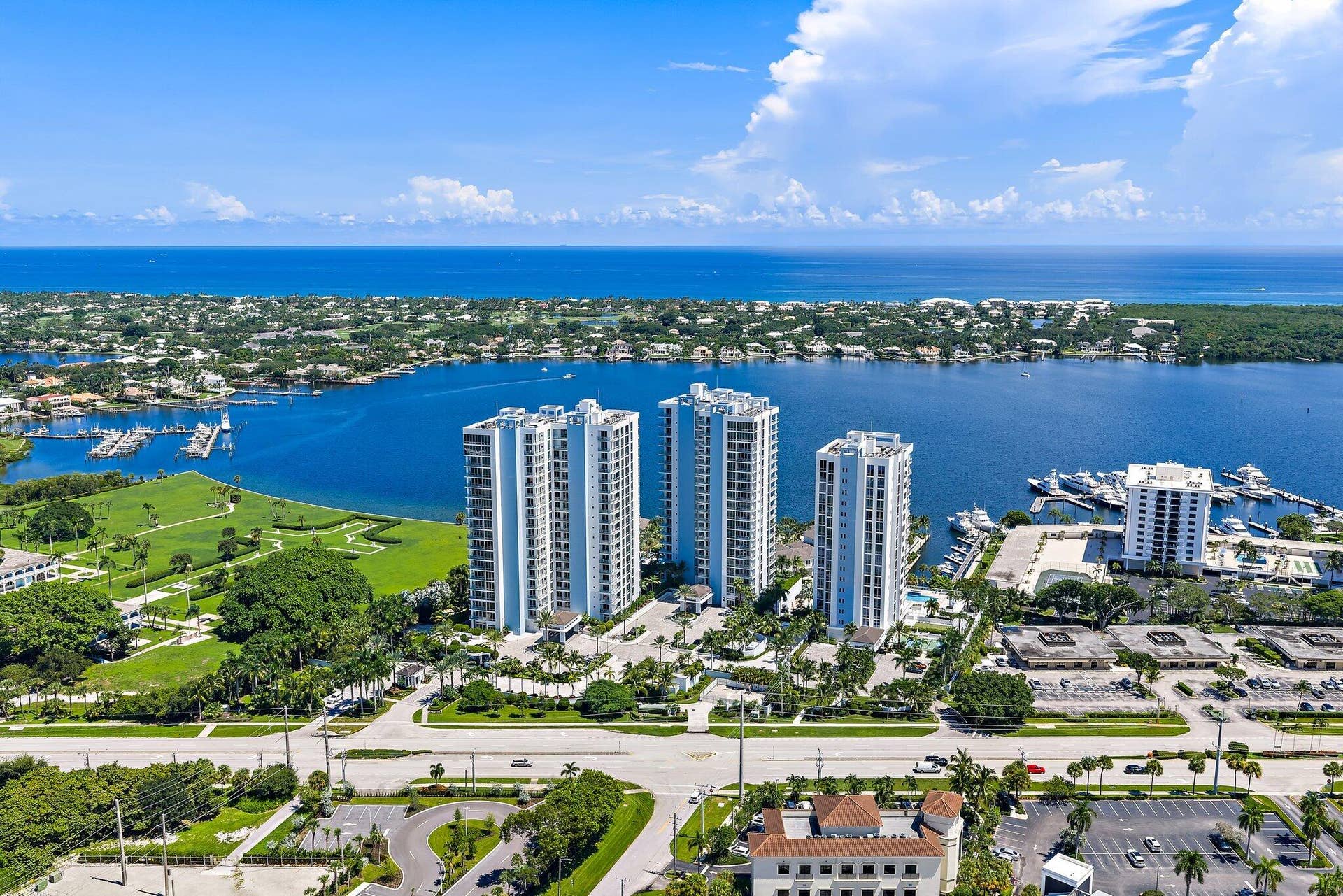 1 Water Club Way, #301, North Palm Beach, FL 33408 008-1WaterClubWay-301-NorthPalmBeach-SMA