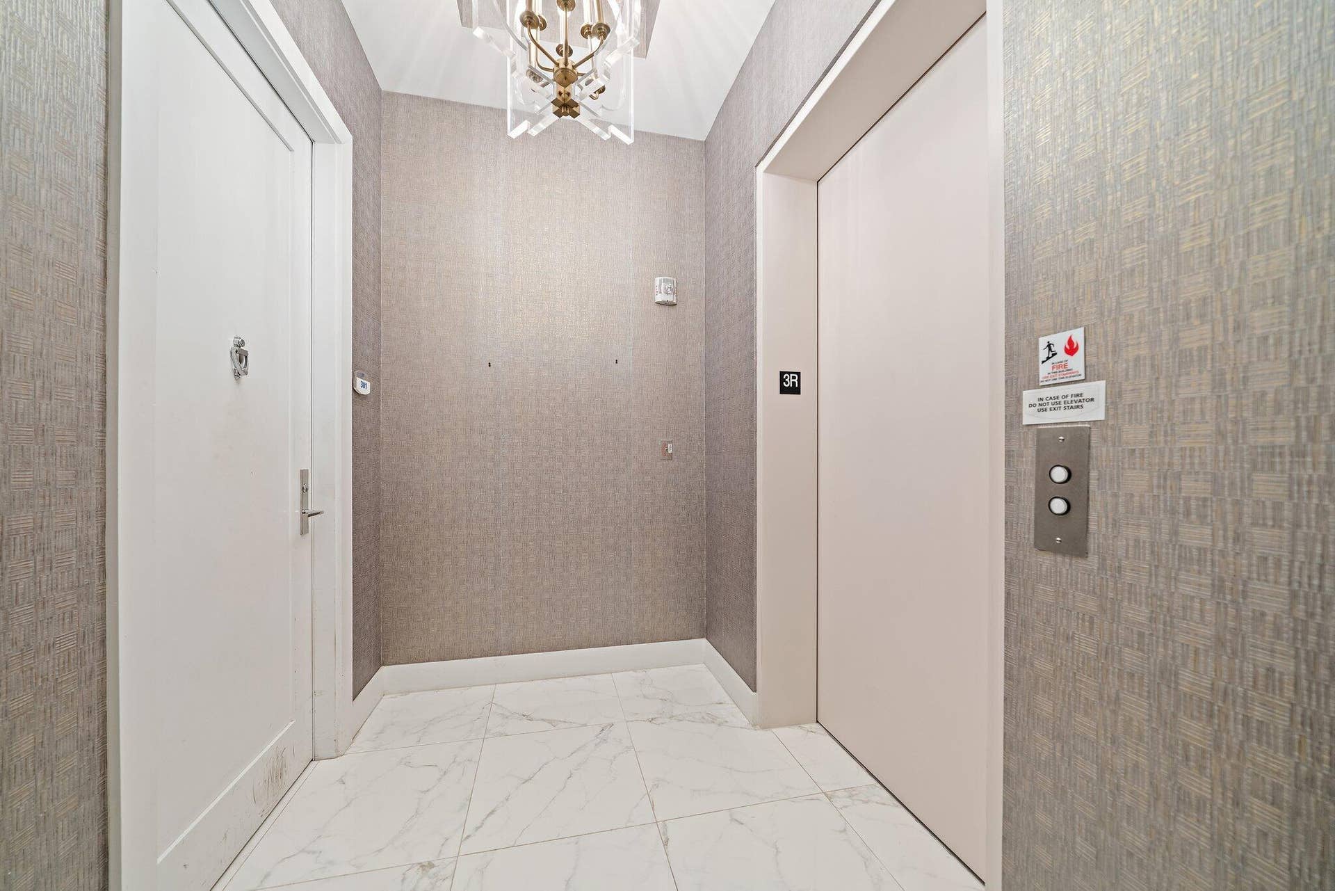 1 Water Club Way, #301, North Palm Beach, FL 33408 043-1WaterClubWay-301-NorthPalmBeach-SMA