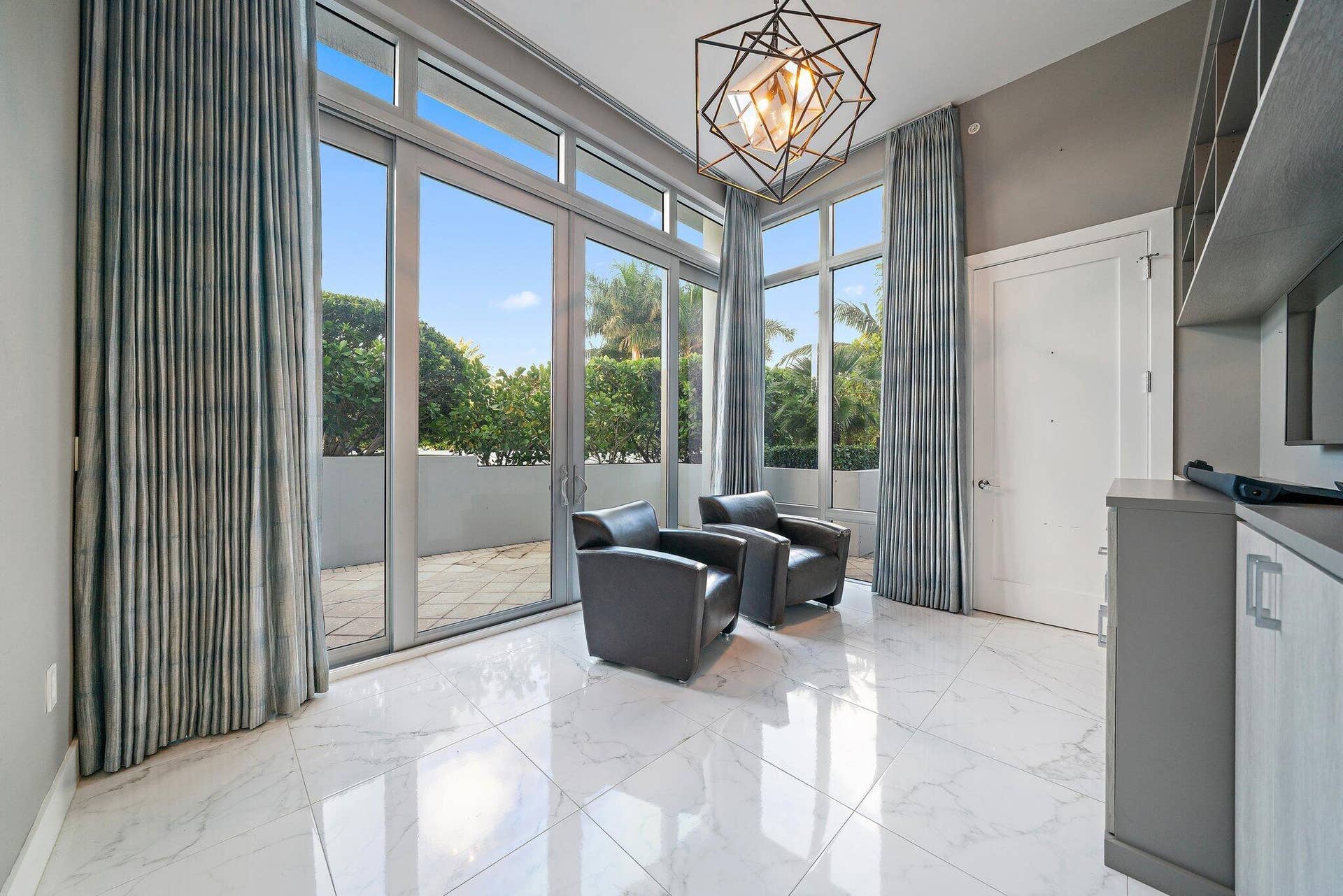 1 Water Club Way, #301, North Palm Beach, FL 33408 081-1WaterClubWay-301-NorthPalmBeach-SMA