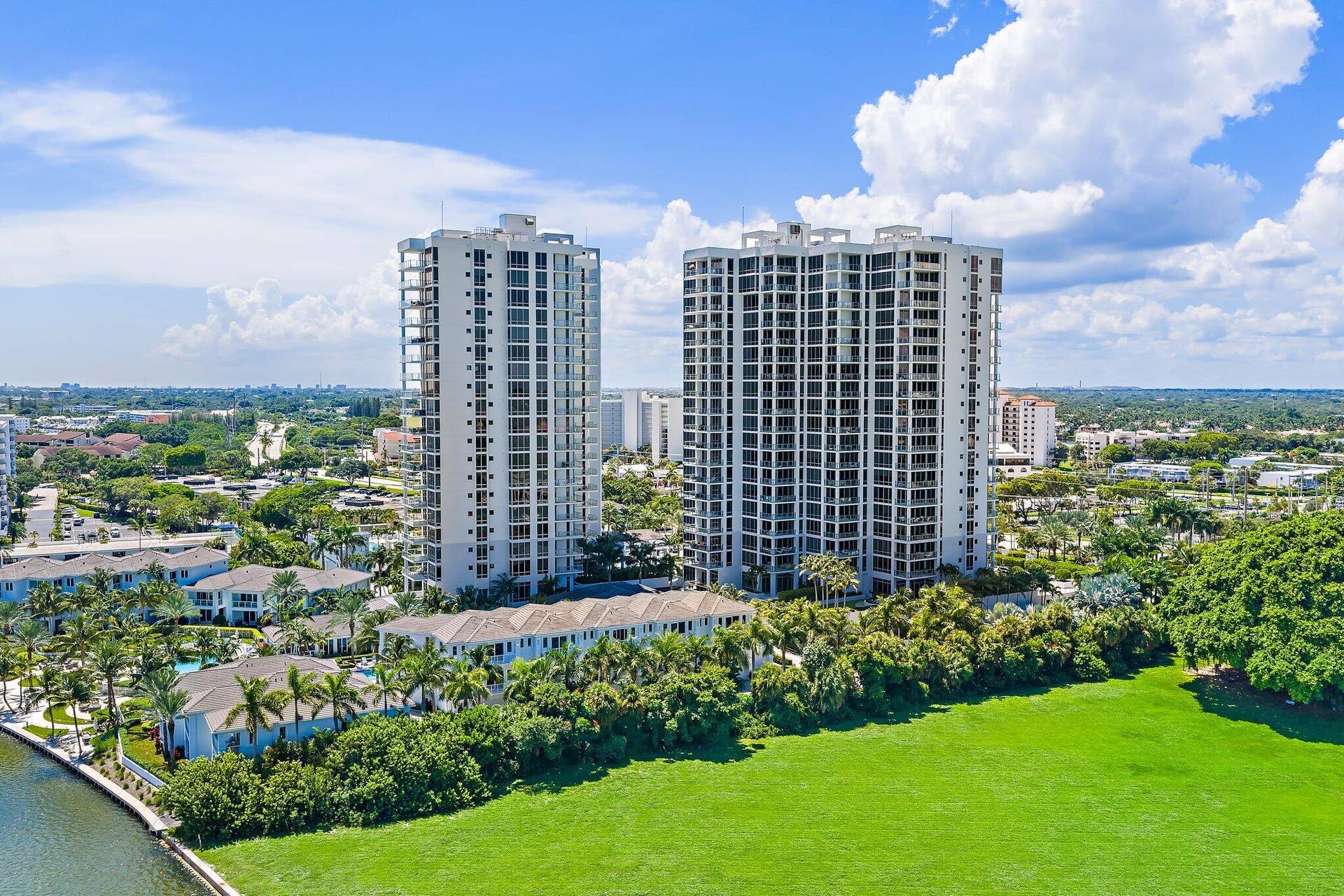 1 Water Club Way, #301, North Palm Beach, FL 33408 023-1WaterClubWay-301-NorthPalmBeach-SMA