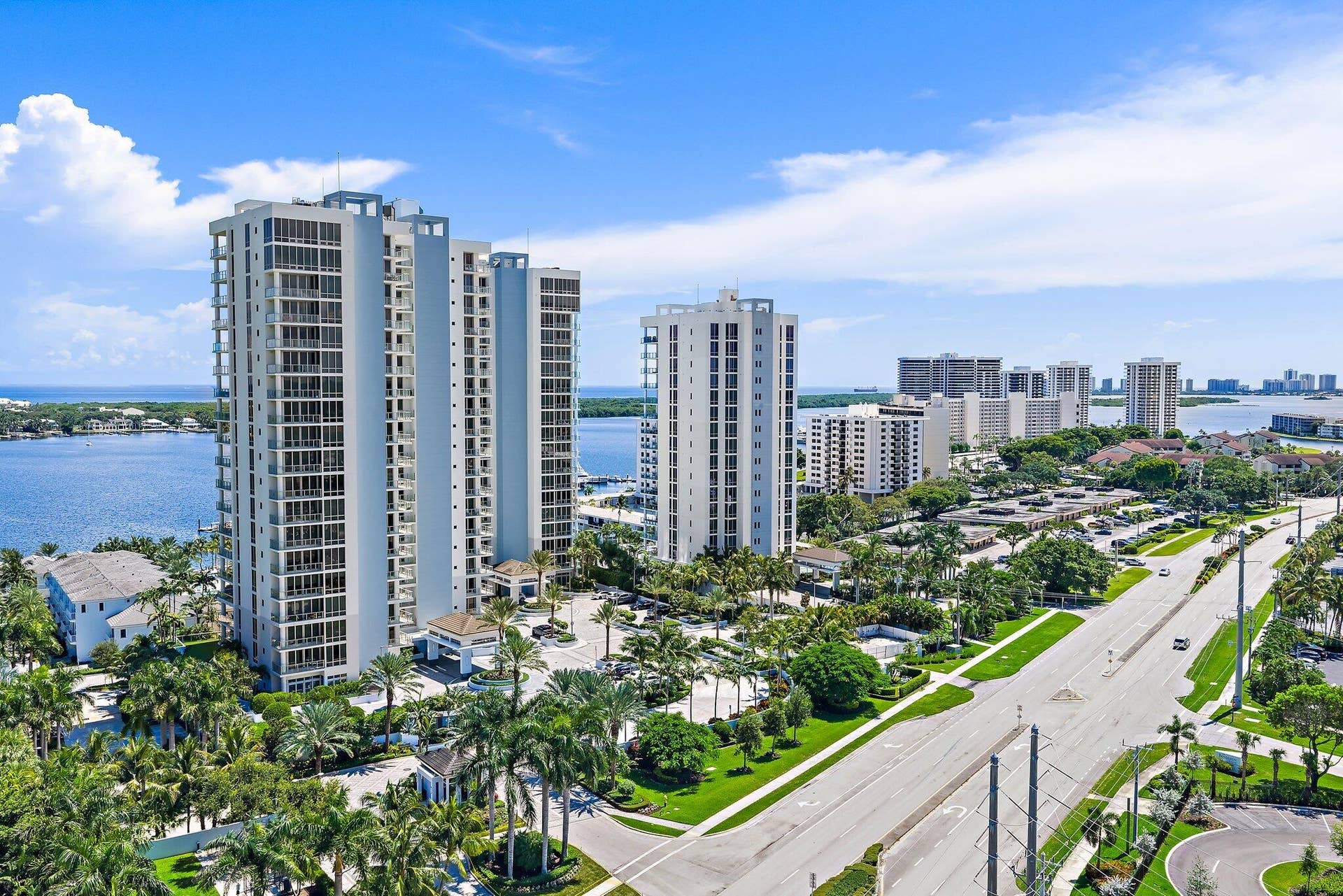 1 Water Club Way, #301, North Palm Beach, FL 33408 019-1WaterClubWay-301-NorthPalmBeach-SMA