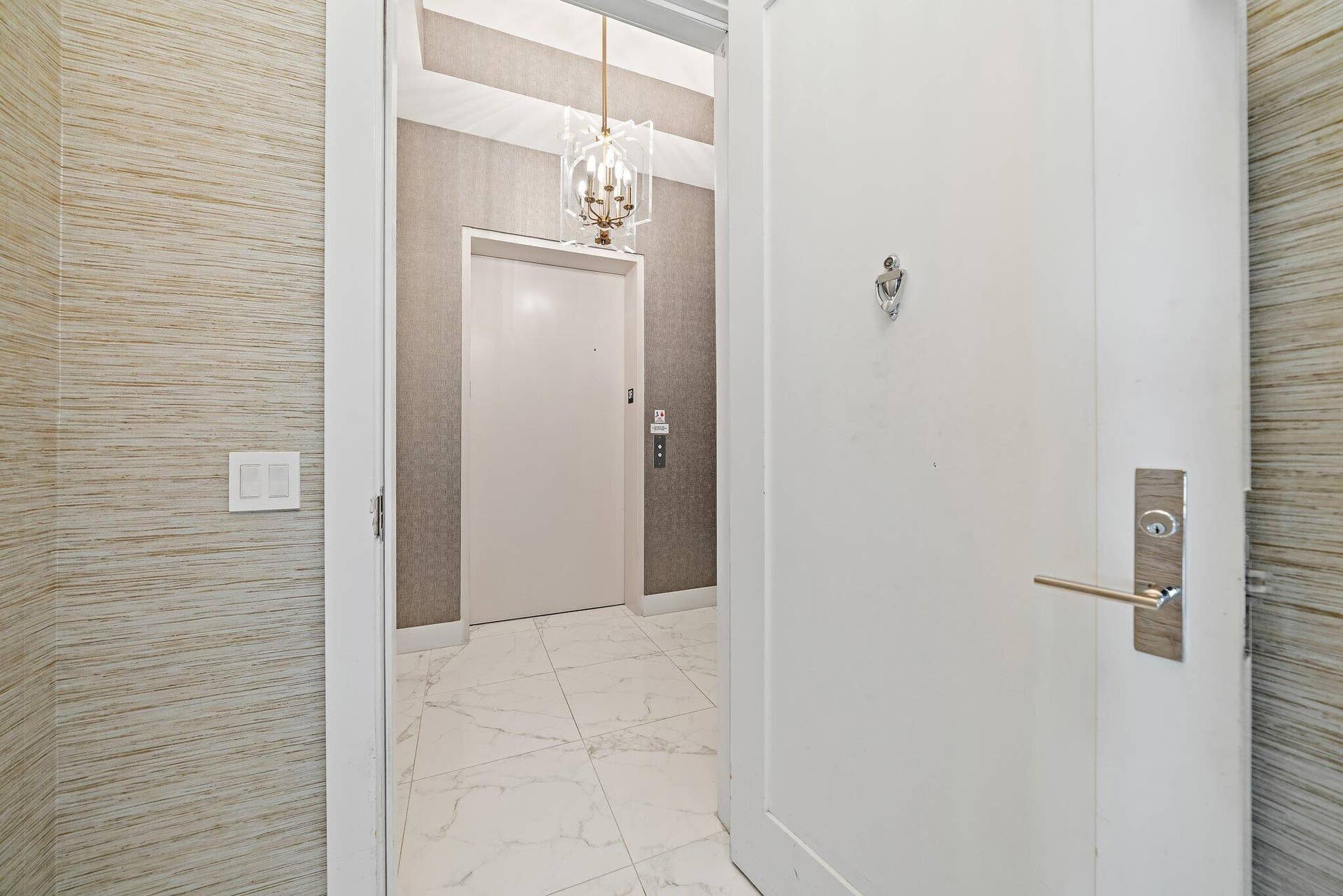 1 Water Club Way, #301, North Palm Beach, FL 33408 044-1WaterClubWay-301-NorthPalmBeach-SMA