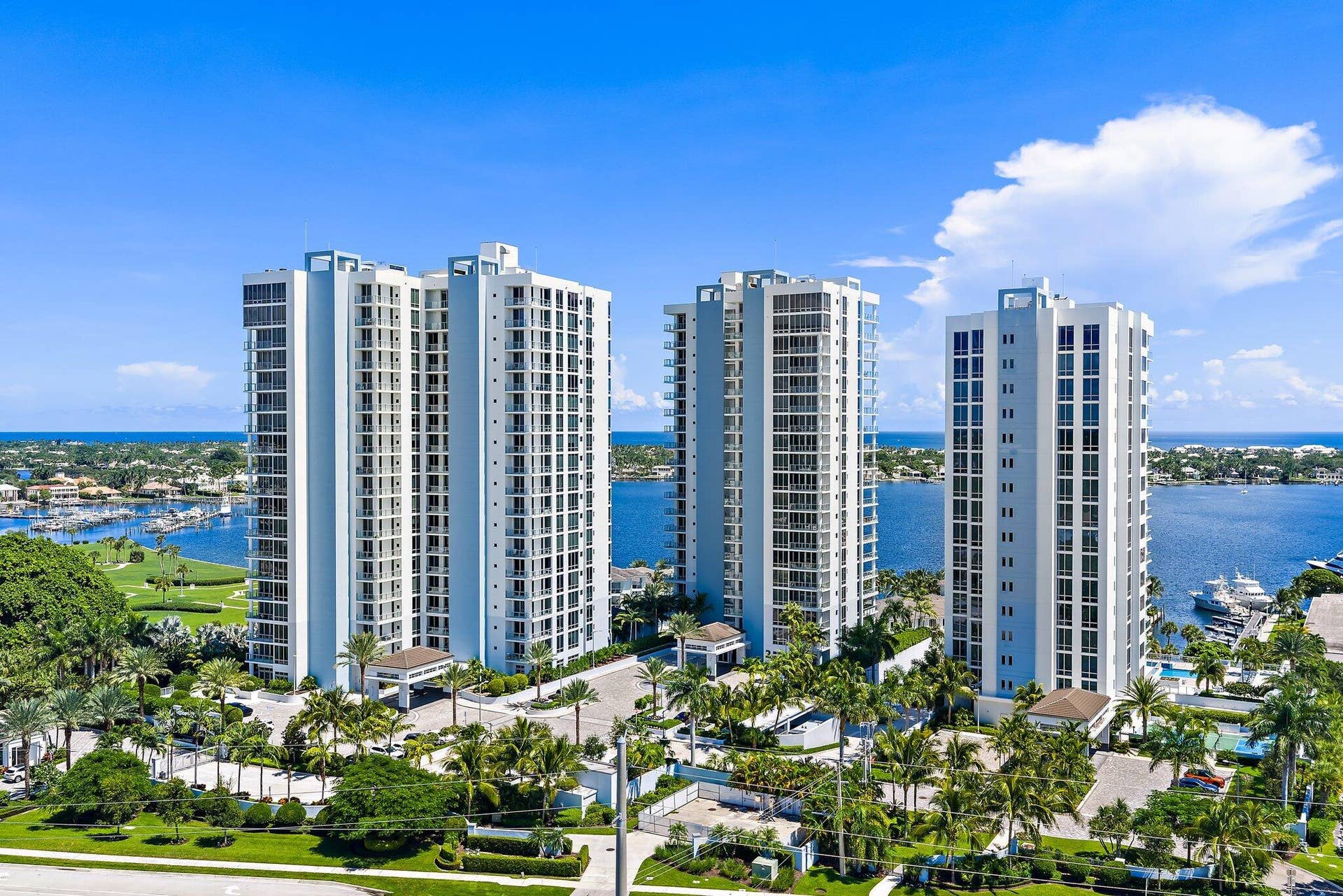 1 Water Club Way, #301, North Palm Beach, FL 33408 016-1WaterClubWay-301-NorthPalmBeach-SMA