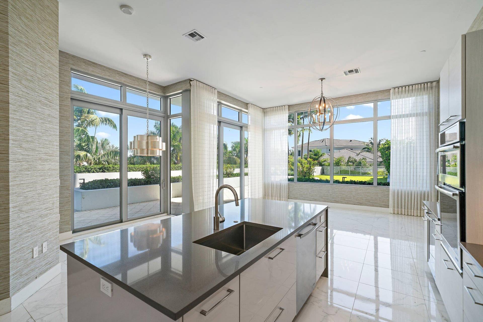 1 Water Club Way, #301, North Palm Beach, FL 33408 051-1WaterClubWay-301-NorthPalmBeach-SMA