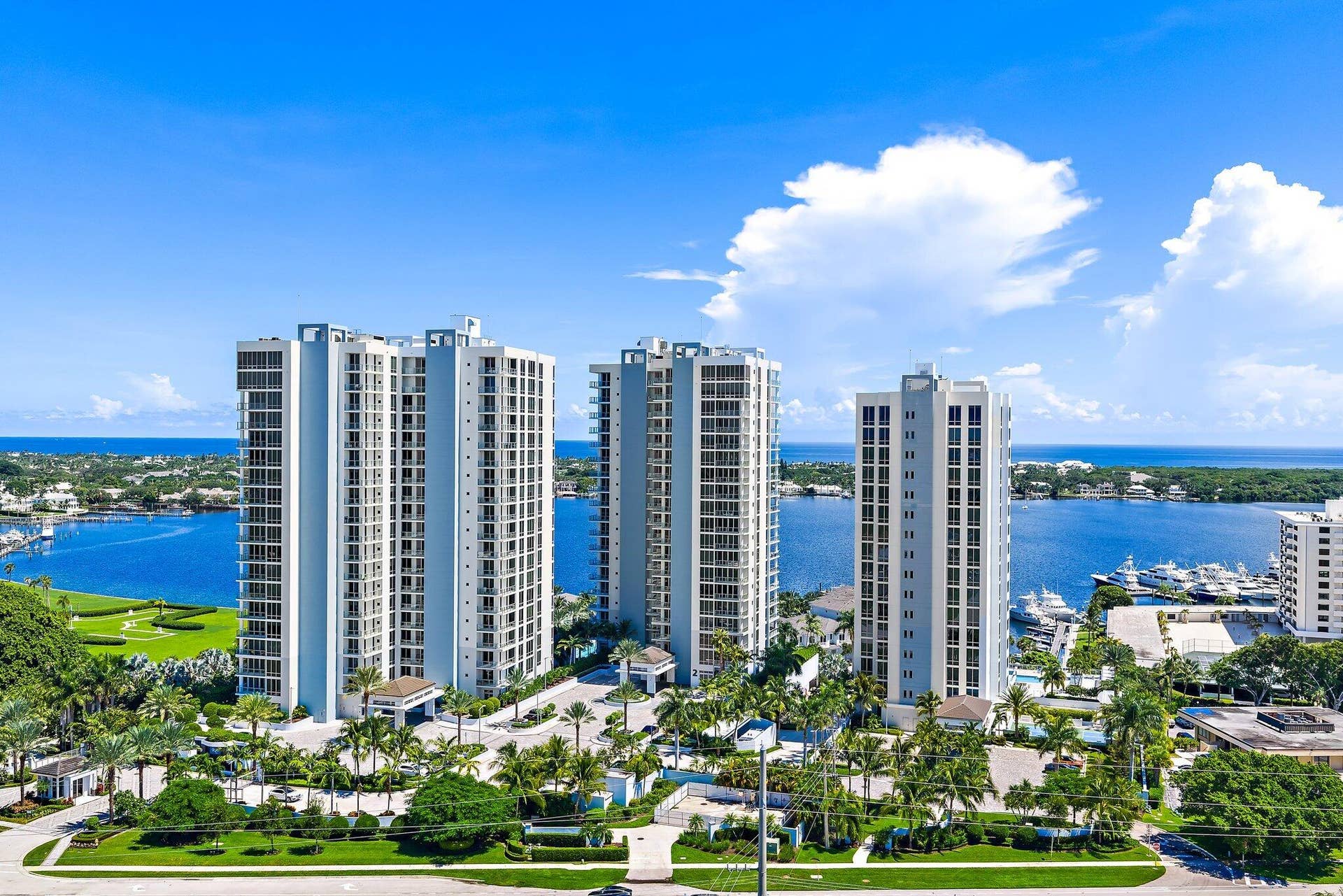 1 Water Club Way, #301, North Palm Beach, FL 33408 017-1WaterClubWay-301-NorthPalmBeach-SMA