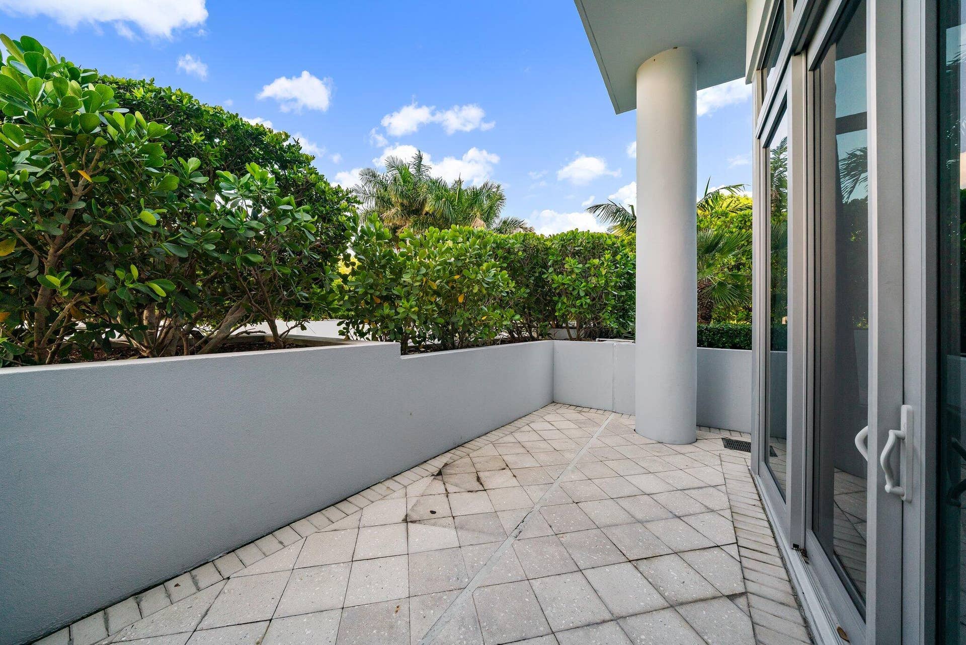 1 Water Club Way, #301, North Palm Beach, FL 33408 089-1WaterClubWay-301-NorthPalmBeach-SMA