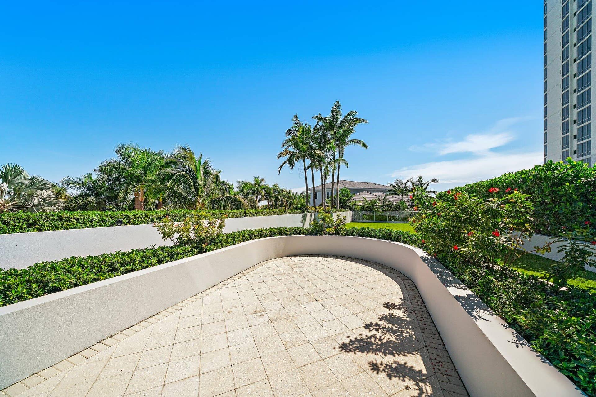 1 Water Club Way, #301, North Palm Beach, FL 33408 096-1WaterClubWay-301-NorthPalmBeach-SMA