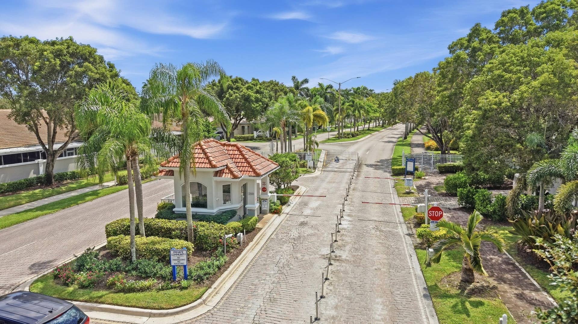 Gated community with 24/7 attendants