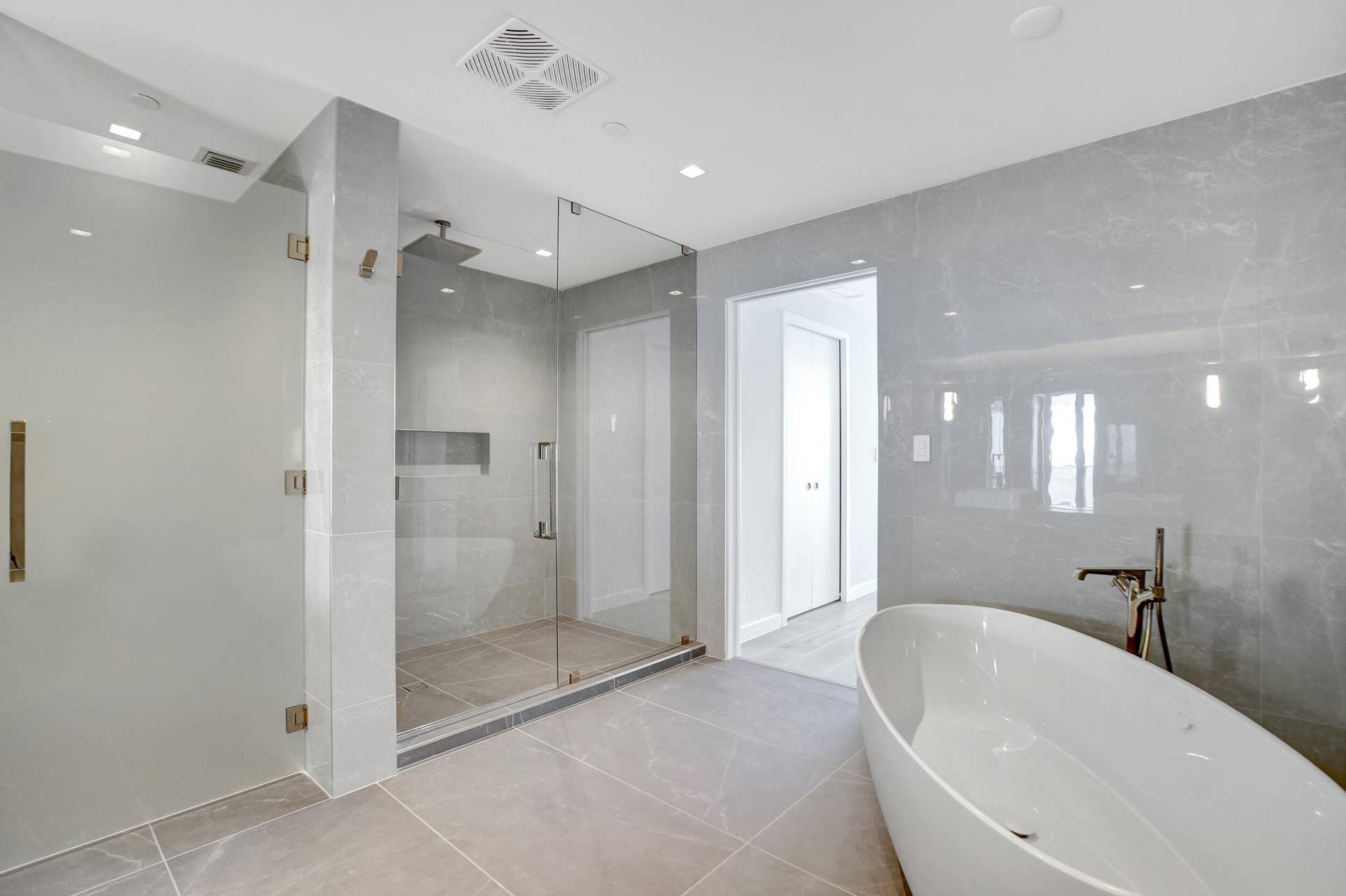 1116 N Ocean Boulevard, #1804, Pompano Beach, FL 33062 85__g6i2427