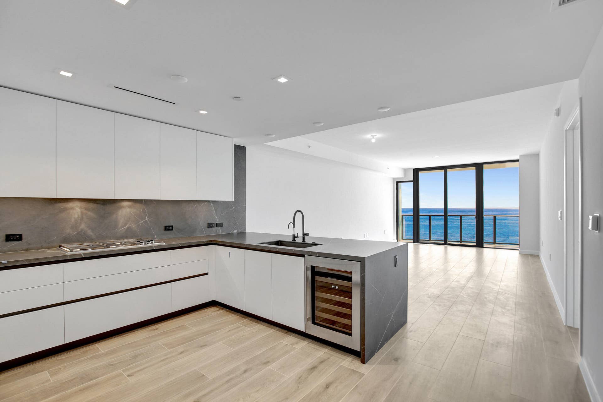 1116 N Ocean Boulevard, #1804, Pompano Beach, FL 33062 40__g6i2147