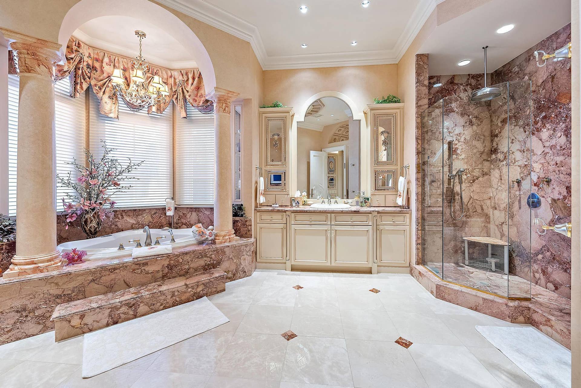 2330 Seven Oaks Ln-69