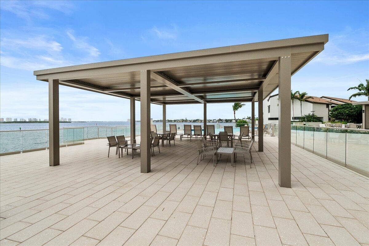 100 Lakeshore Drive, #558, North Palm Beach, FL 33408 58-JLC_8380