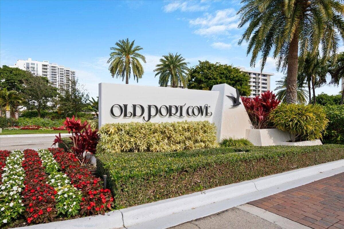100 Lakeshore Drive, #558, North Palm Beach, FL 33408 01-EKP0536