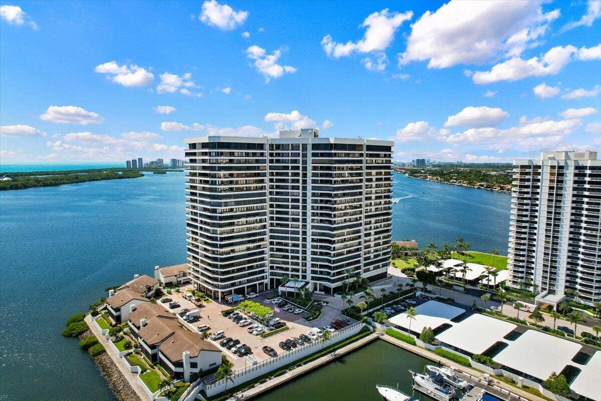 100 Lakeshore Drive, #558, North Palm Beach, FL 33408 40-DJI_0003