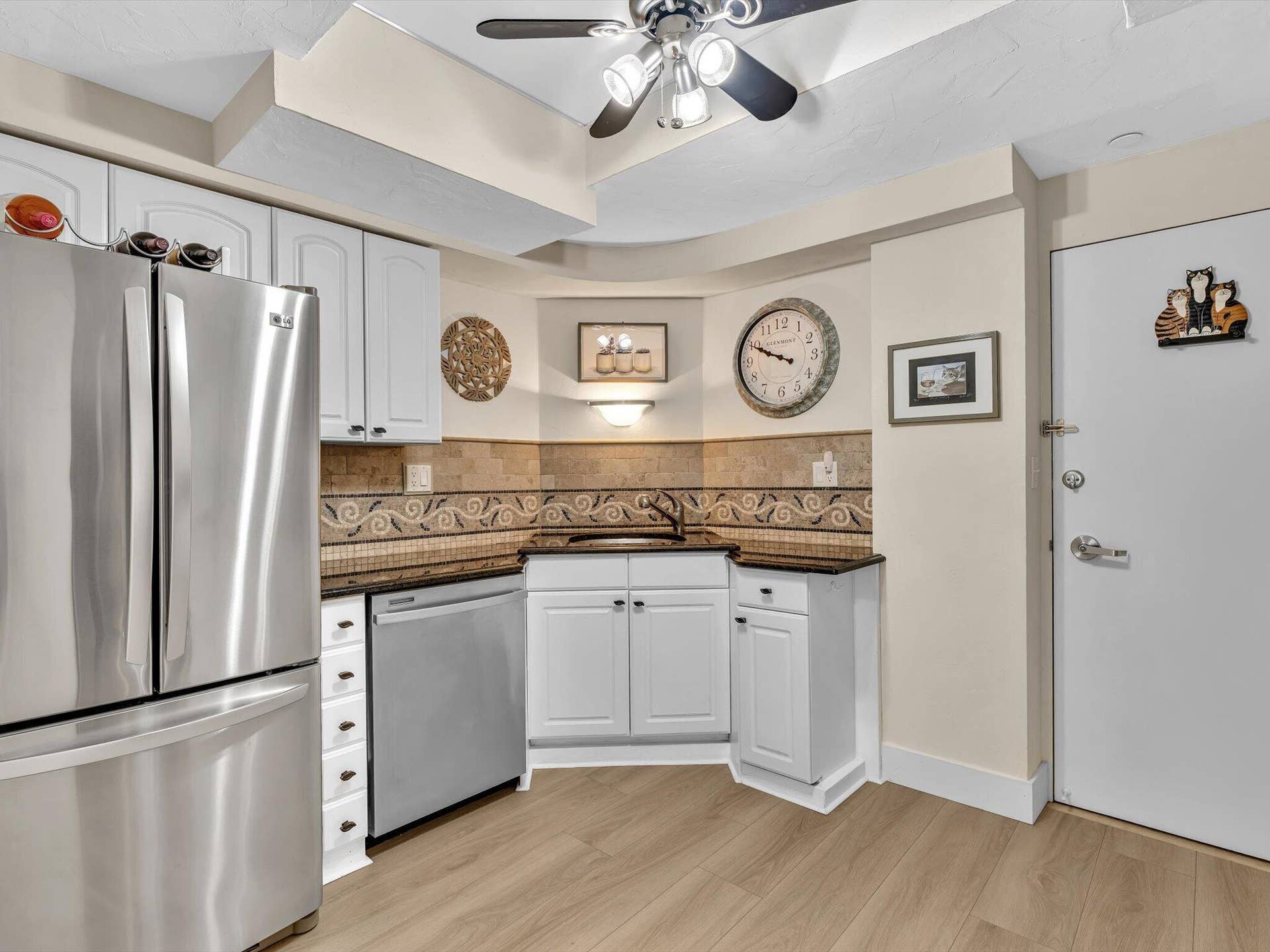 3300 NE 36th Street, #912, Fort Lauderdale, FL 33308 French door refrigerator