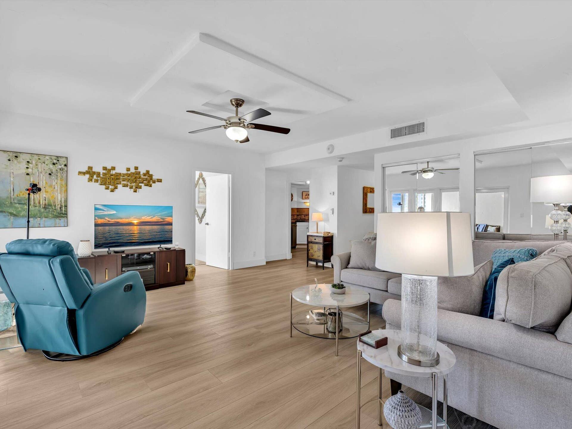3300 NE 36th Street, #912, Fort Lauderdale, FL 33308 Living
