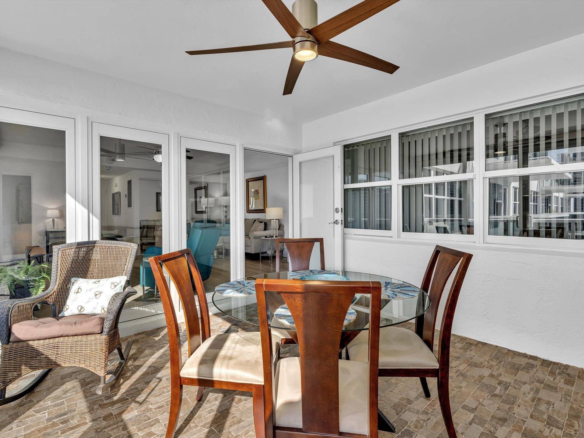3300 NE 36th Street, #912, Fort Lauderdale, FL 33308 Florida room