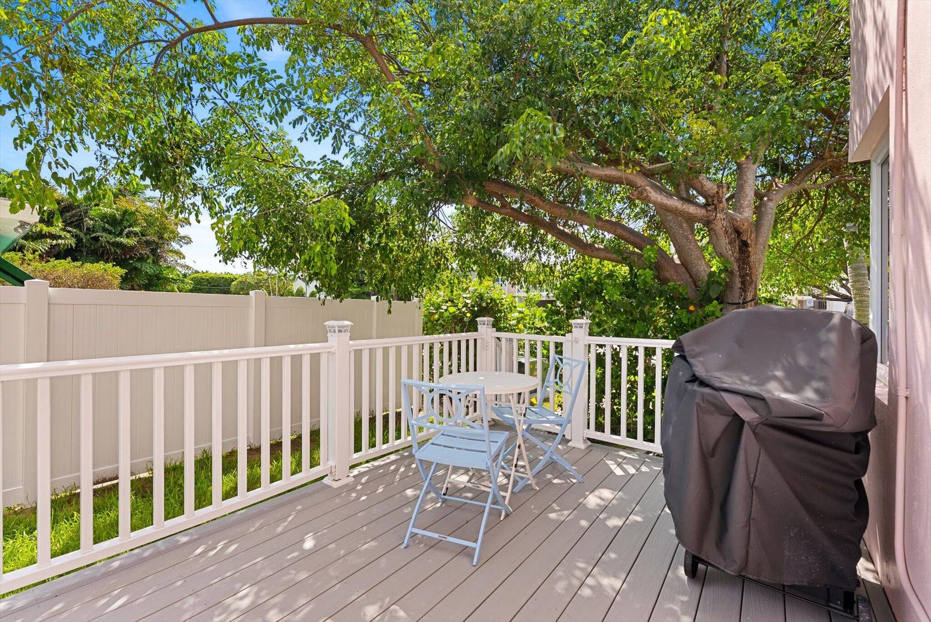 990 CASUARINA Road, #4, Delray Beach, FL 33483 26-26