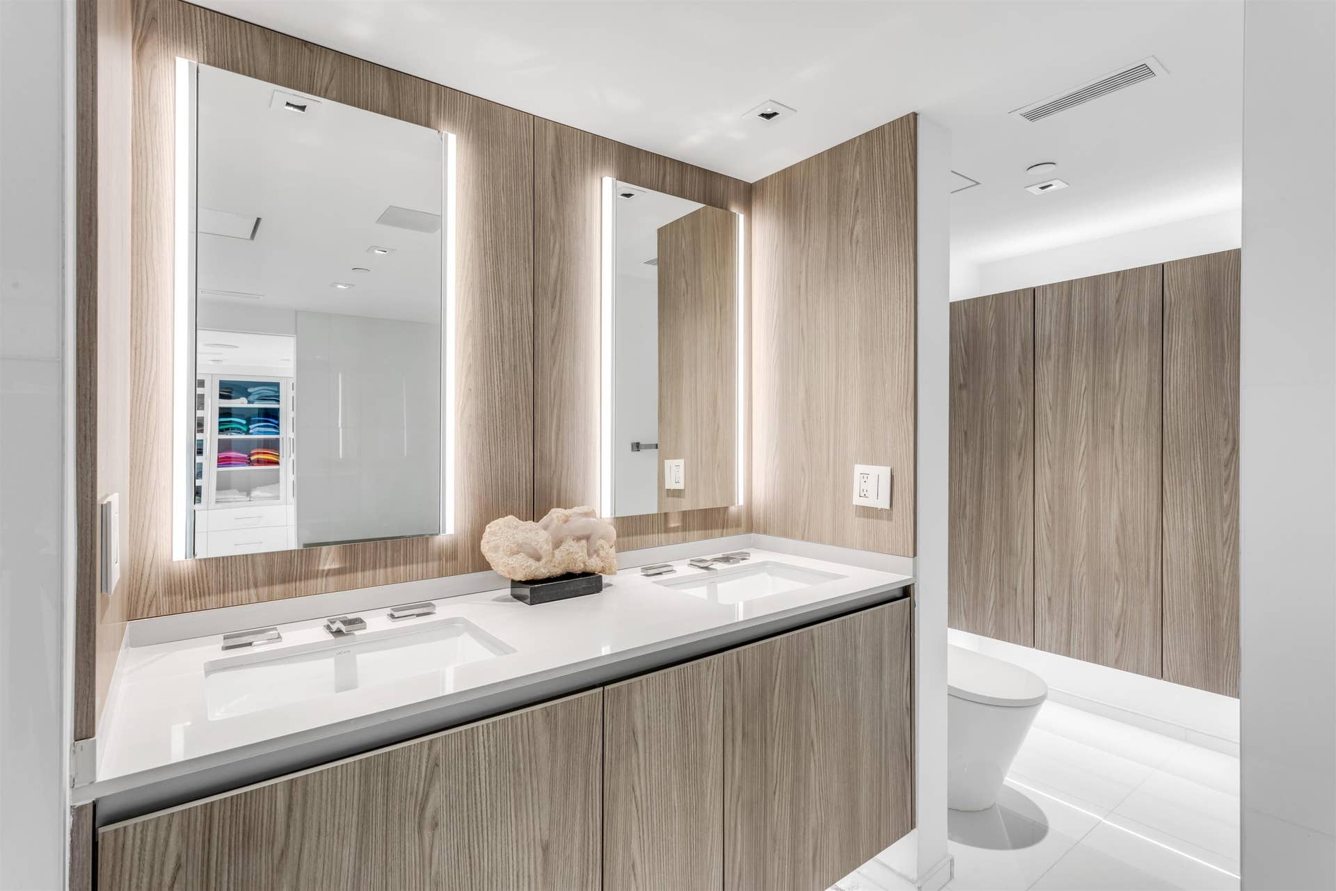 3440 S OCEAN Boulevard, #708S, Palm Beach, FL 33480 PRIMARY_BATHROOM_ANGL_EB