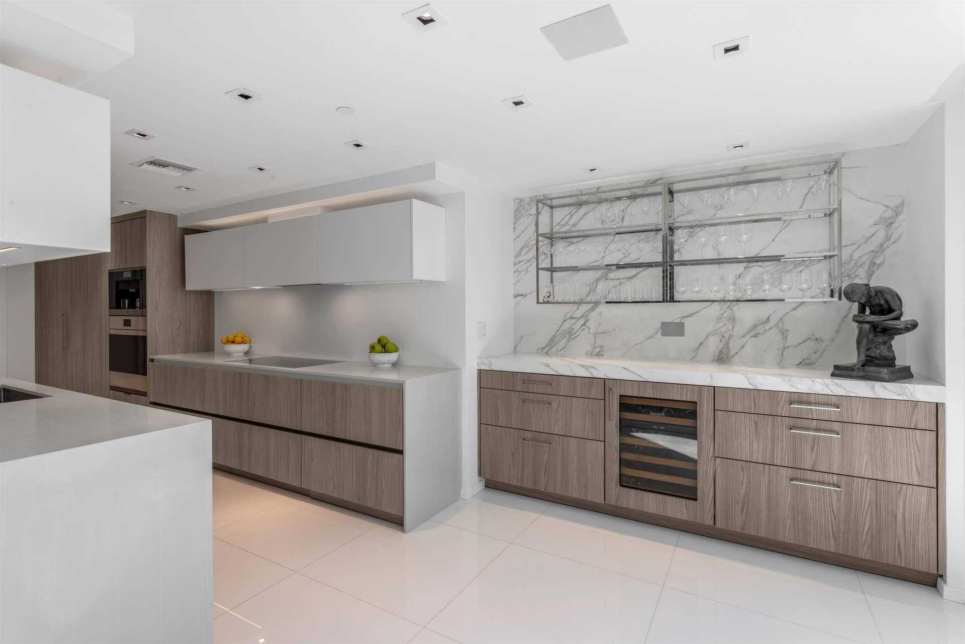 3440 S OCEAN Boulevard, #708S, Palm Beach, FL 33480 WETBAR_TO_KITCHEN_EB