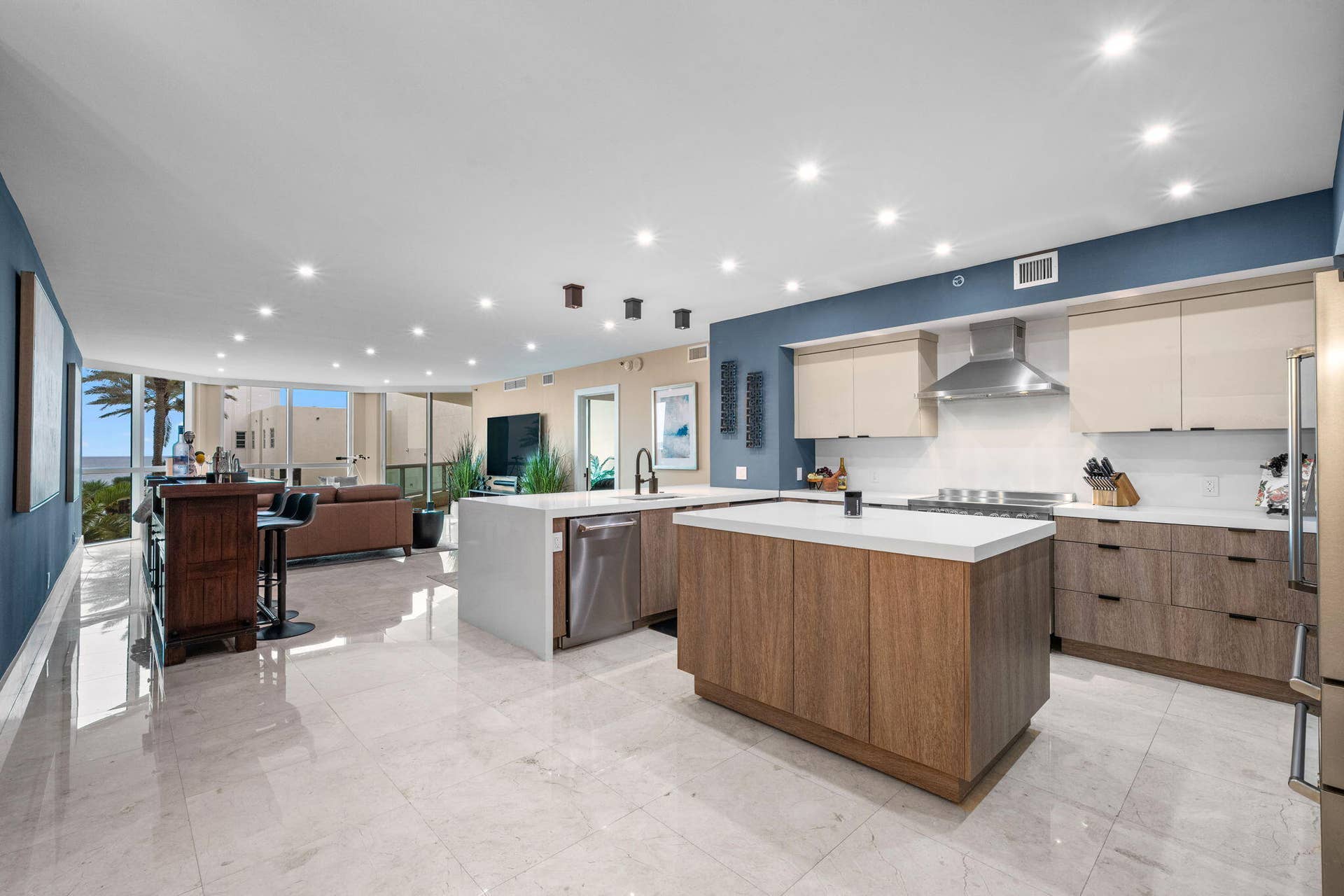 101 S Fort Lauderdale Beach Boulevard, #702, Fort Lauderdale, FL 33316 5-web-or-mls-A7R01617 copy