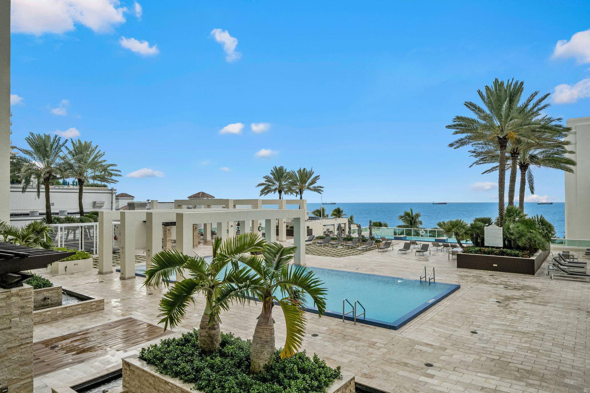 101 S Fort Lauderdale Beach Boulevard, #702, Fort Lauderdale, FL 33316 36-web-or-mls-A7R01702 copy