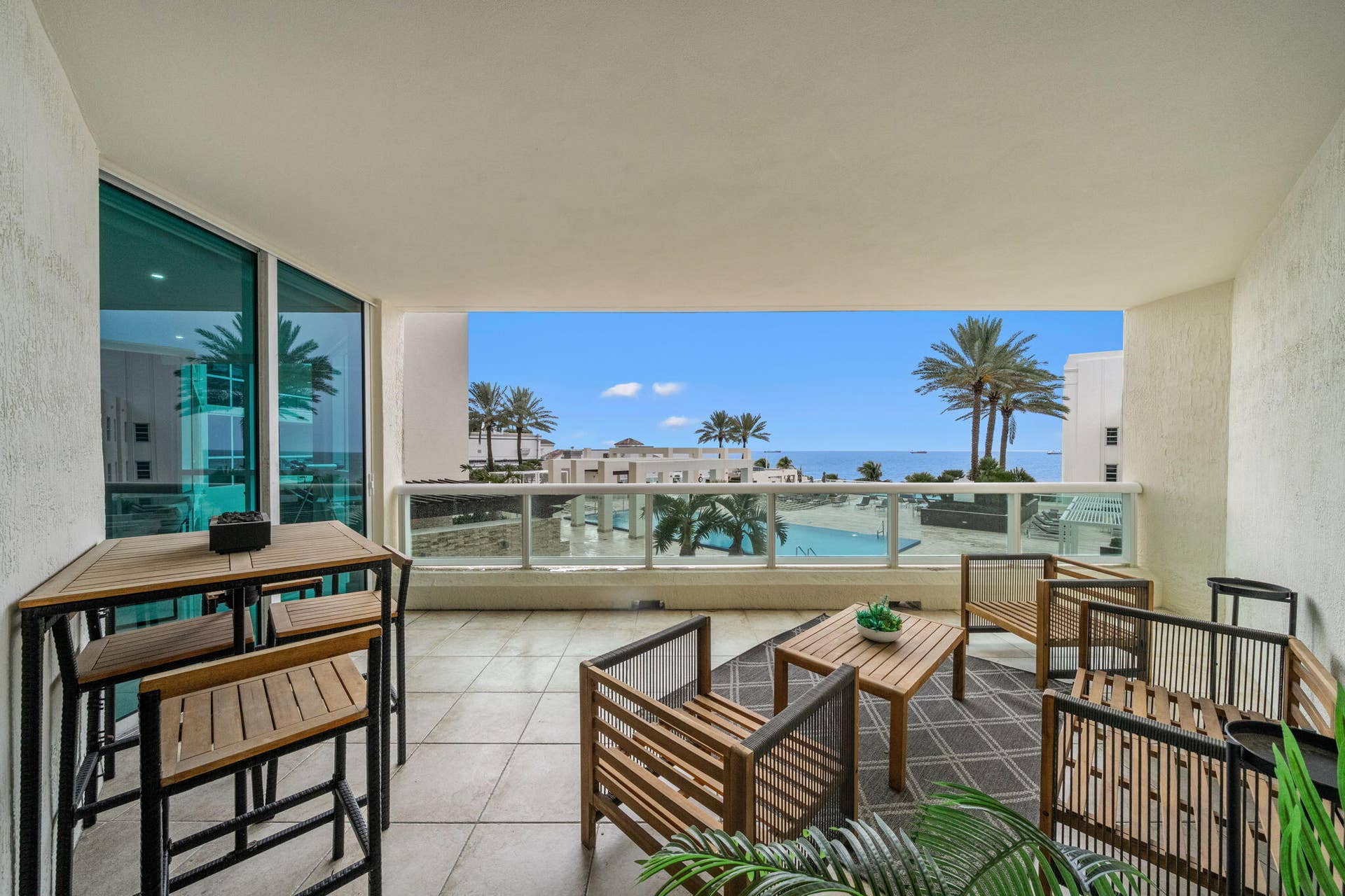 101 S Fort Lauderdale Beach Boulevard, #702, Fort Lauderdale, FL 33316 32-web-or-mls-A7R01687 copy