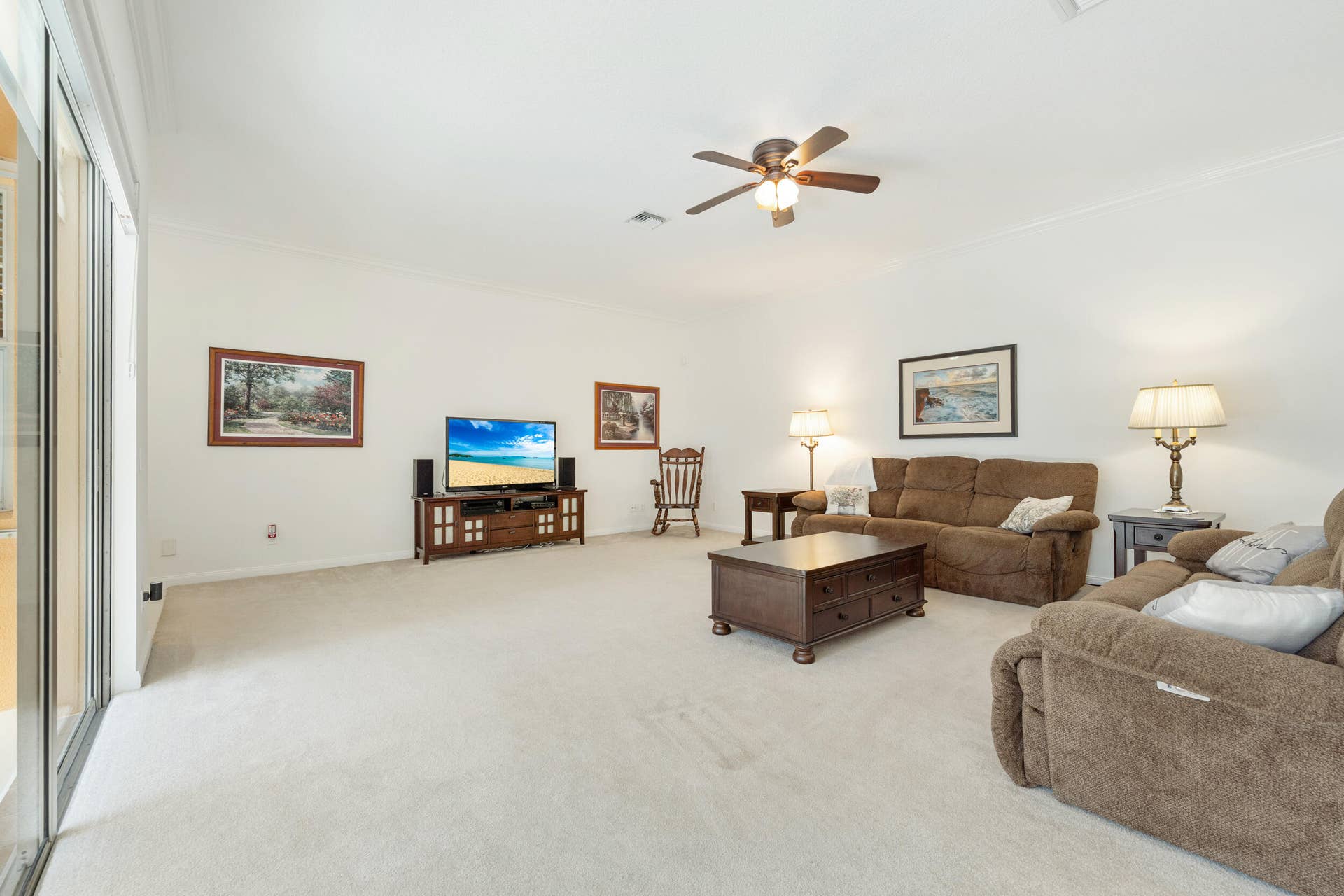 3723 Community Drive, Jupiter, FL 33458 Living Room