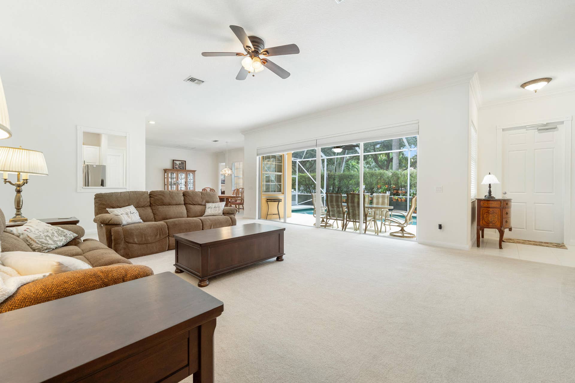 3723 Community Drive, Jupiter, FL 33458 Living Room
